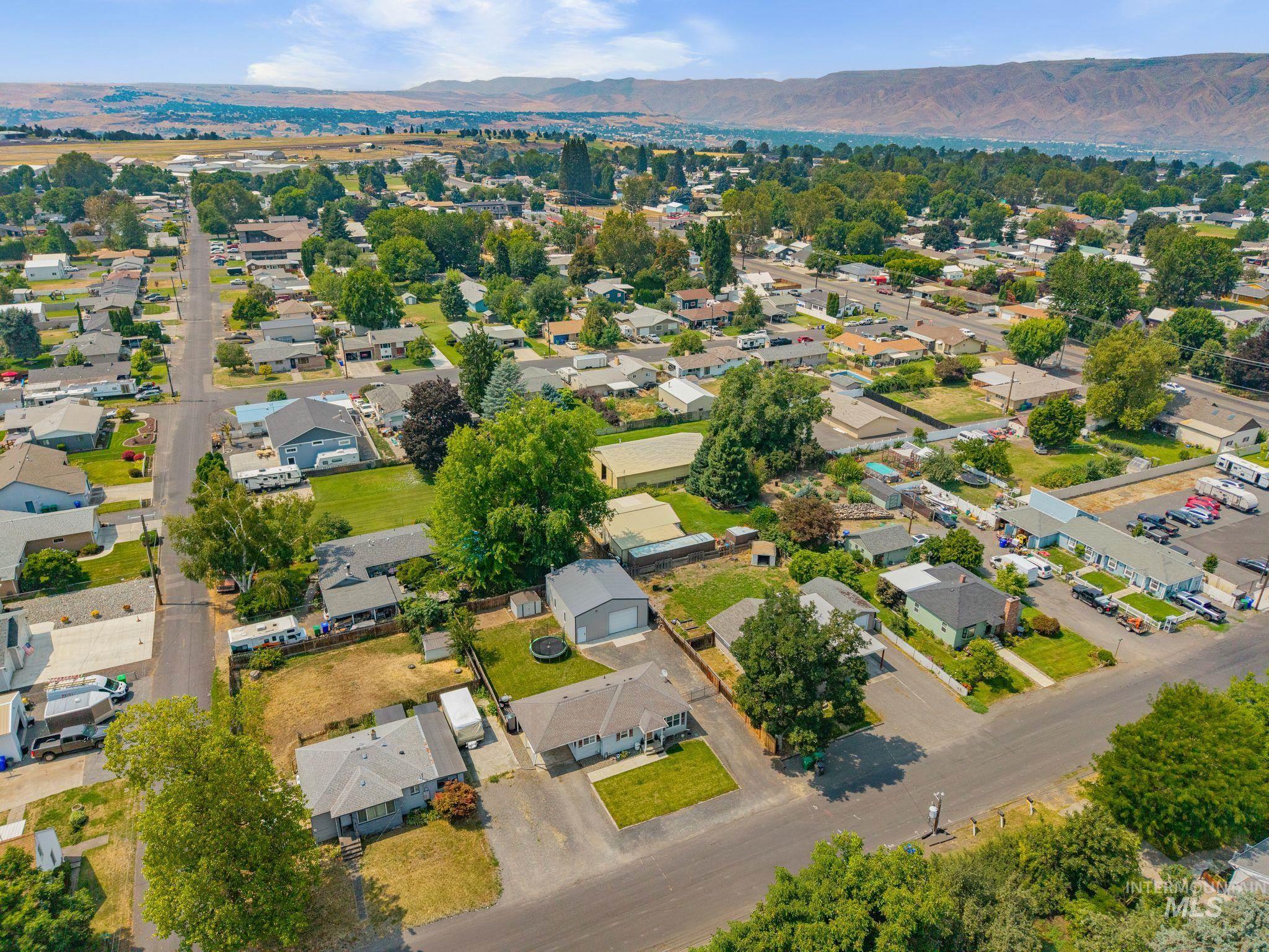 3418 6th Street, Lewiston, Idaho 83501, 4 Bedrooms, 2 Bathrooms, Residential For Sale, Price $435,000, 98994880