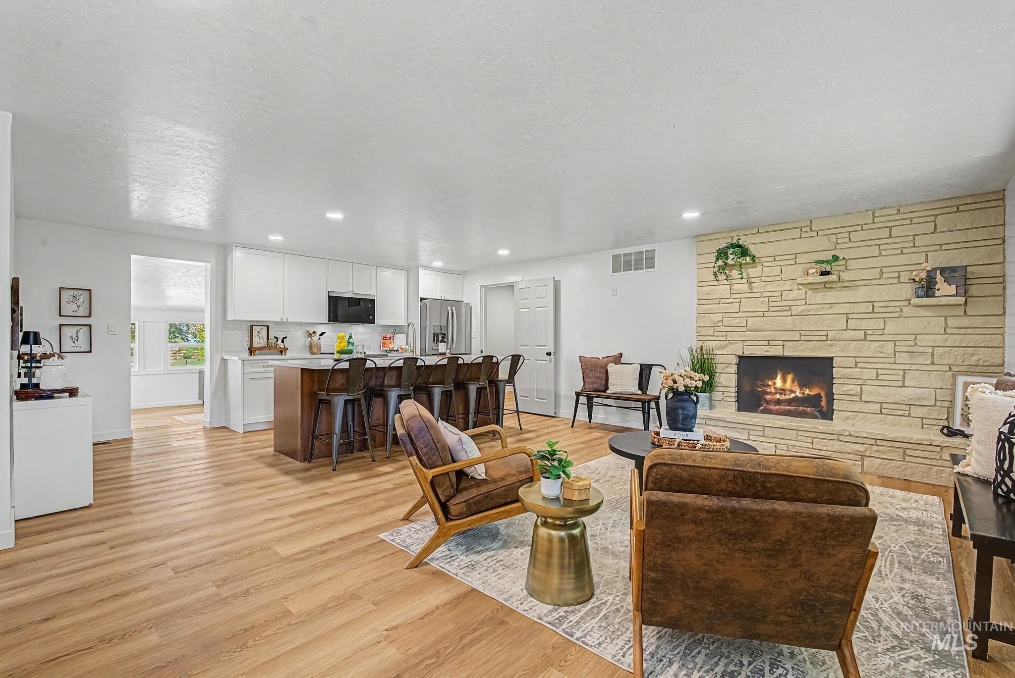 4910 W View Place, Meridian, Idaho 83642, 4 Bedrooms, 2 Bathrooms, Residential For Sale, Price $779,900,MLS 98994881