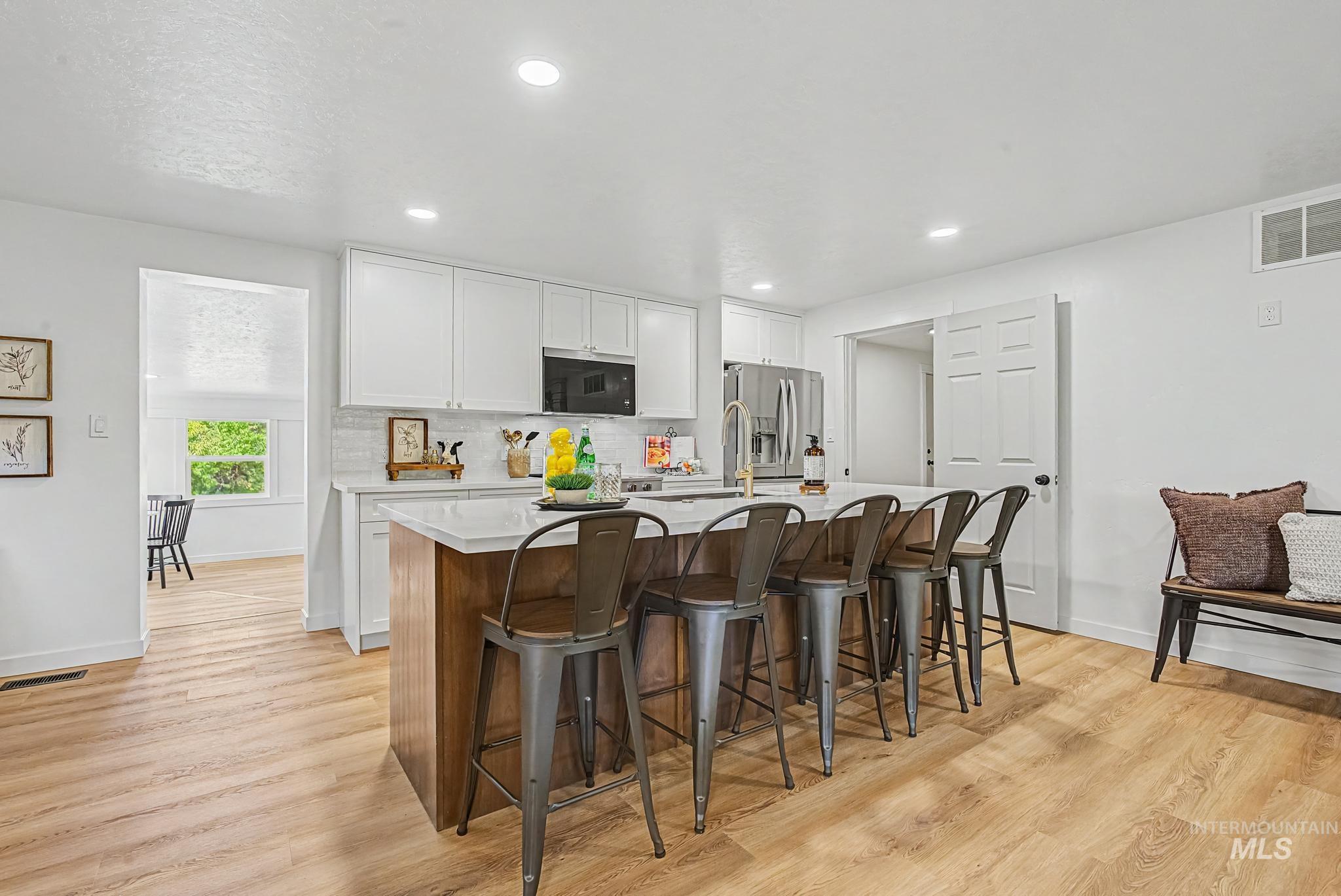 4910 W View Place, Meridian, Idaho 83642, 4 Bedrooms, 2 Bathrooms, Residential For Sale, Price $779,900,MLS 98994881