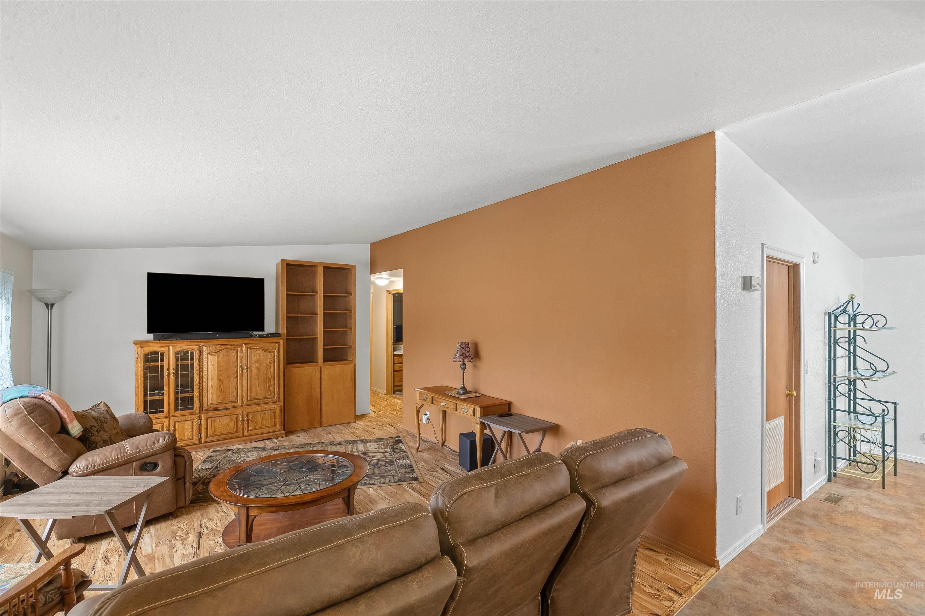 3005 Juniper Drive, Lewiston, Idaho 83501, 3 Bedrooms, 2 Bathrooms, Residential For Sale, Price $339,000, 98994883