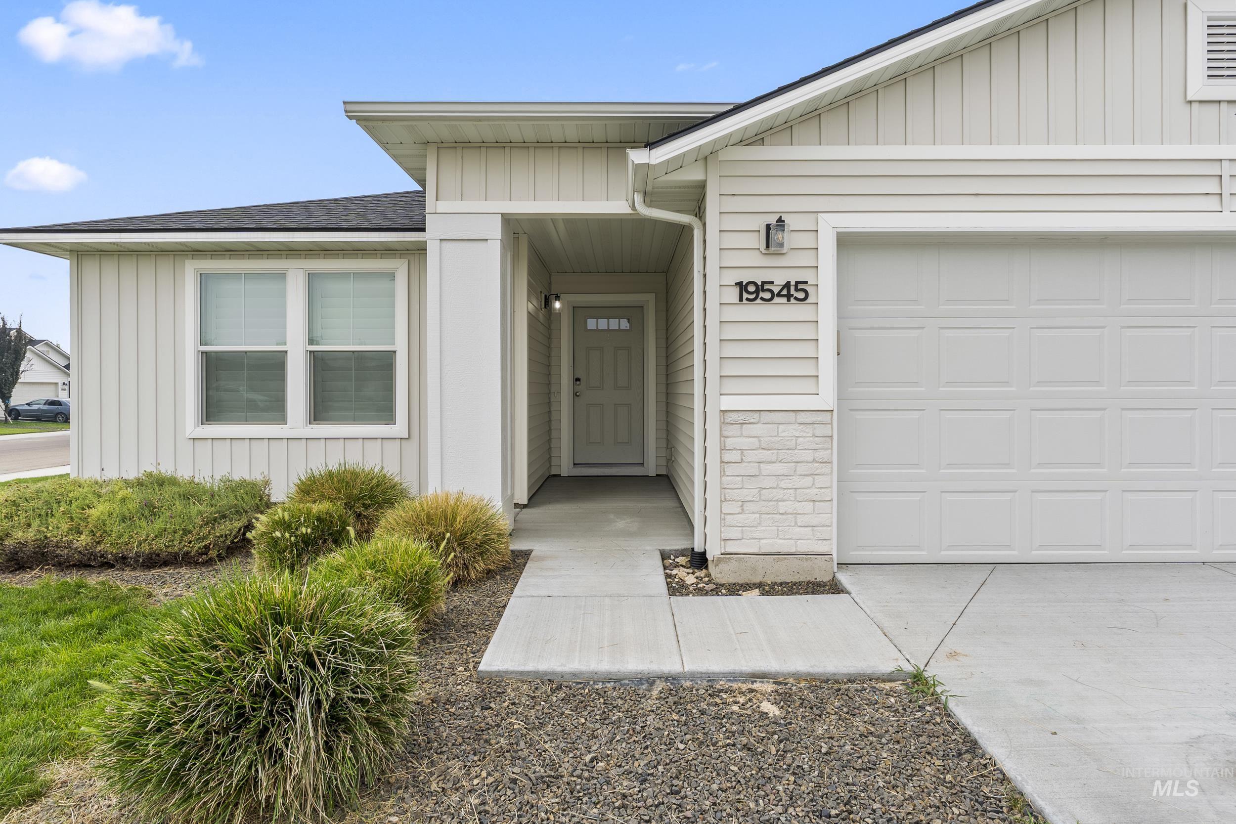 19545 Newell Way, Caldwell, Idaho 83605, 3 Bedrooms, 2 Bathrooms, Residential For Sale, Price $389,900, 98994885