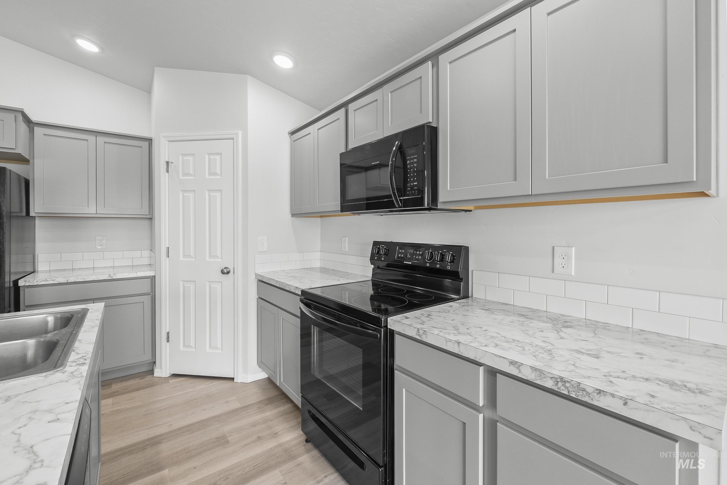 19545 Newell Way, Caldwell, Idaho 83605, 3 Bedrooms, 2 Bathrooms, Residential For Sale, Price $389,900, 98994885