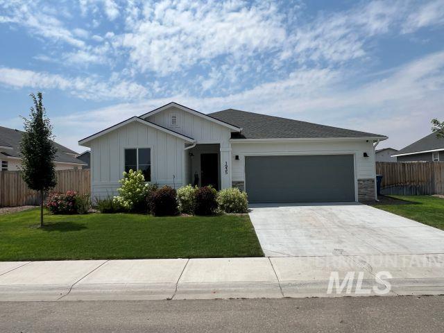 1935 SW Cooper Ave, Mountain Home, Idaho 83647, 3 Bedrooms, 2 Bathrooms, Residential For Sale, Price $379,900, 98994887