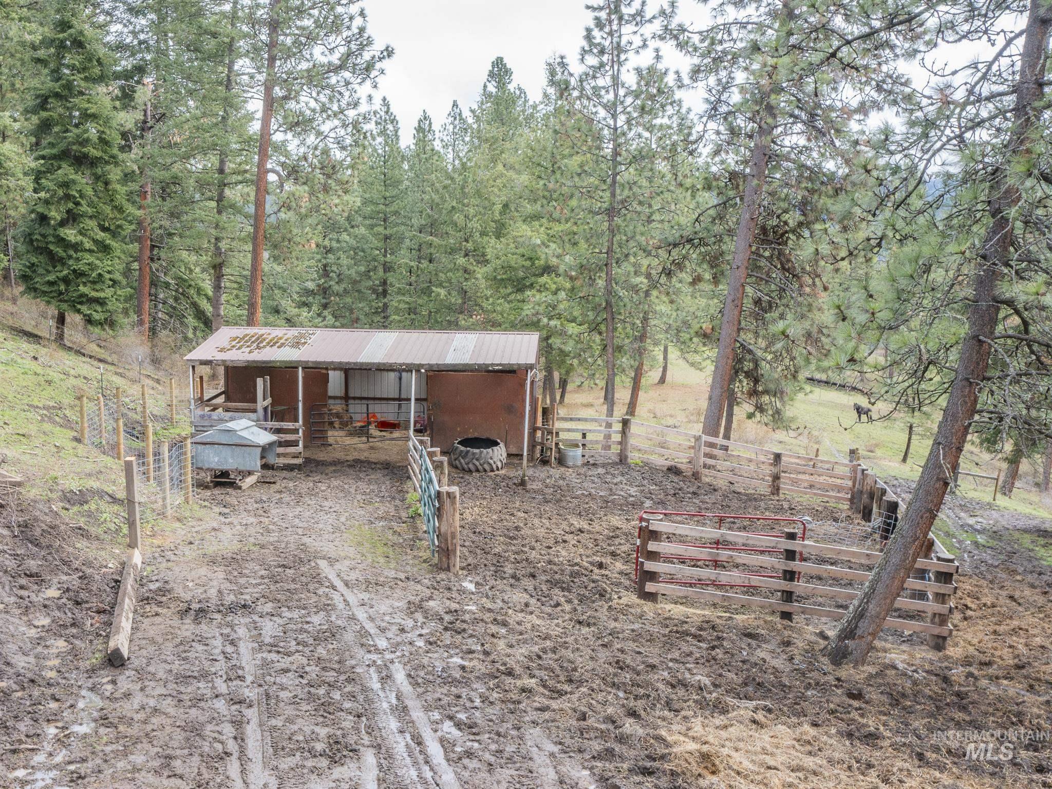 77 Poplar Drive, Grangeville, Idaho 83530, 4 Bedrooms, 2 Bathrooms, Residential For Sale, Price $499,000,MLS 98994888