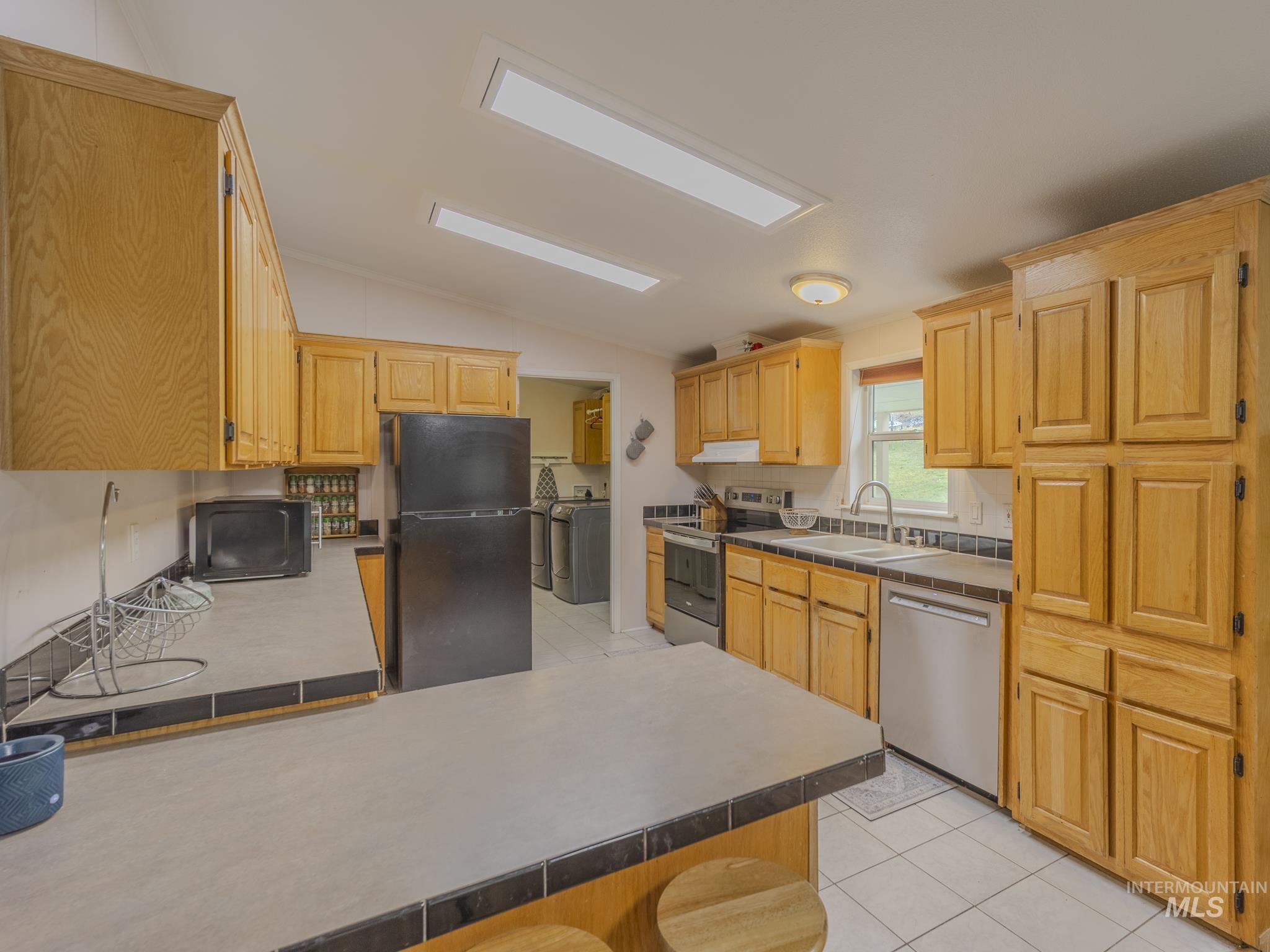 77 Poplar Drive, Grangeville, Idaho 83530, 4 Bedrooms, 2 Bathrooms, Residential For Sale, Price $499,000,MLS 98994888