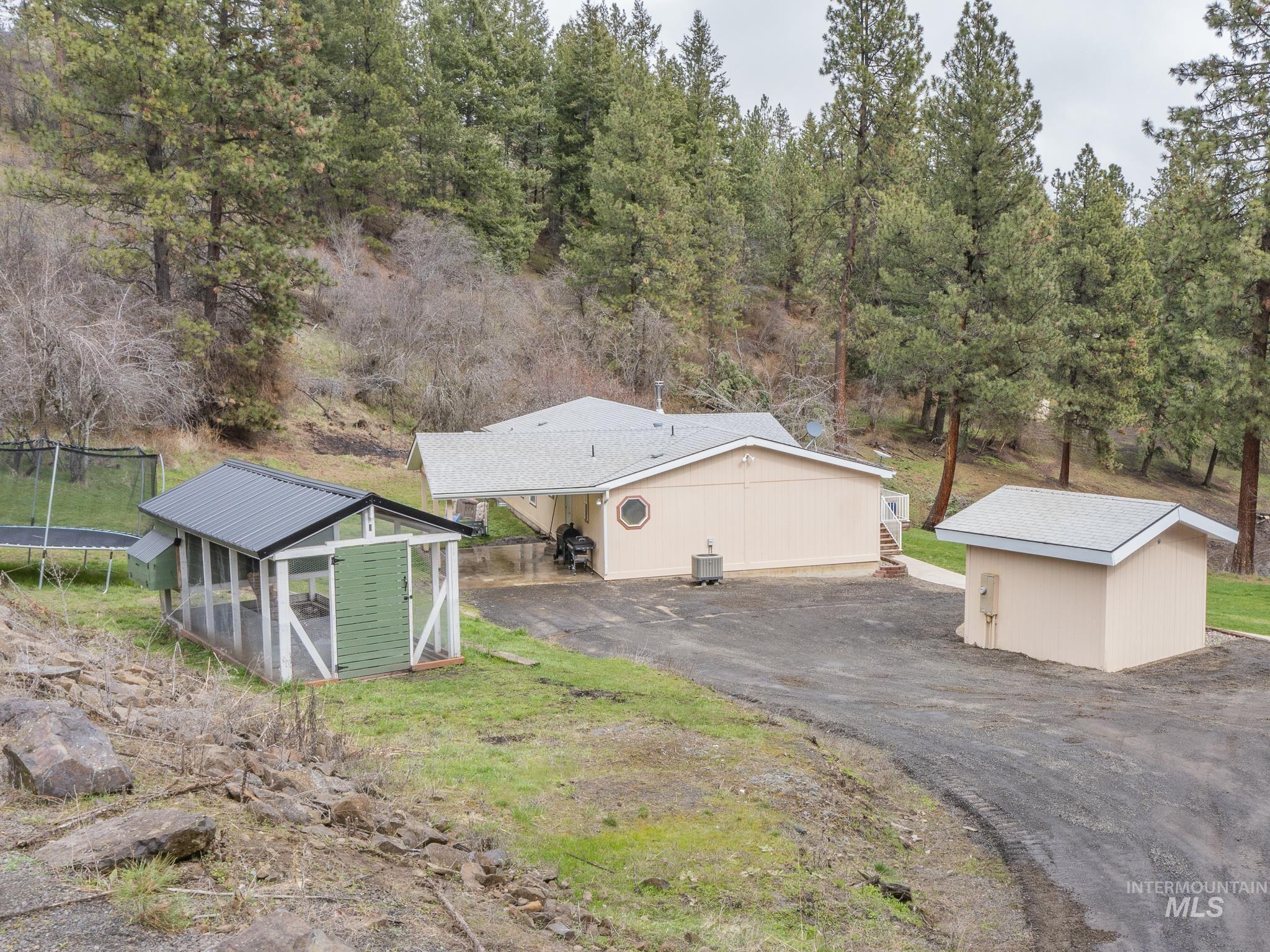 77 Poplar Drive, Grangeville, Idaho 83530, 4 Bedrooms, 2 Bathrooms, Residential For Sale, Price $499,000,MLS 98994888