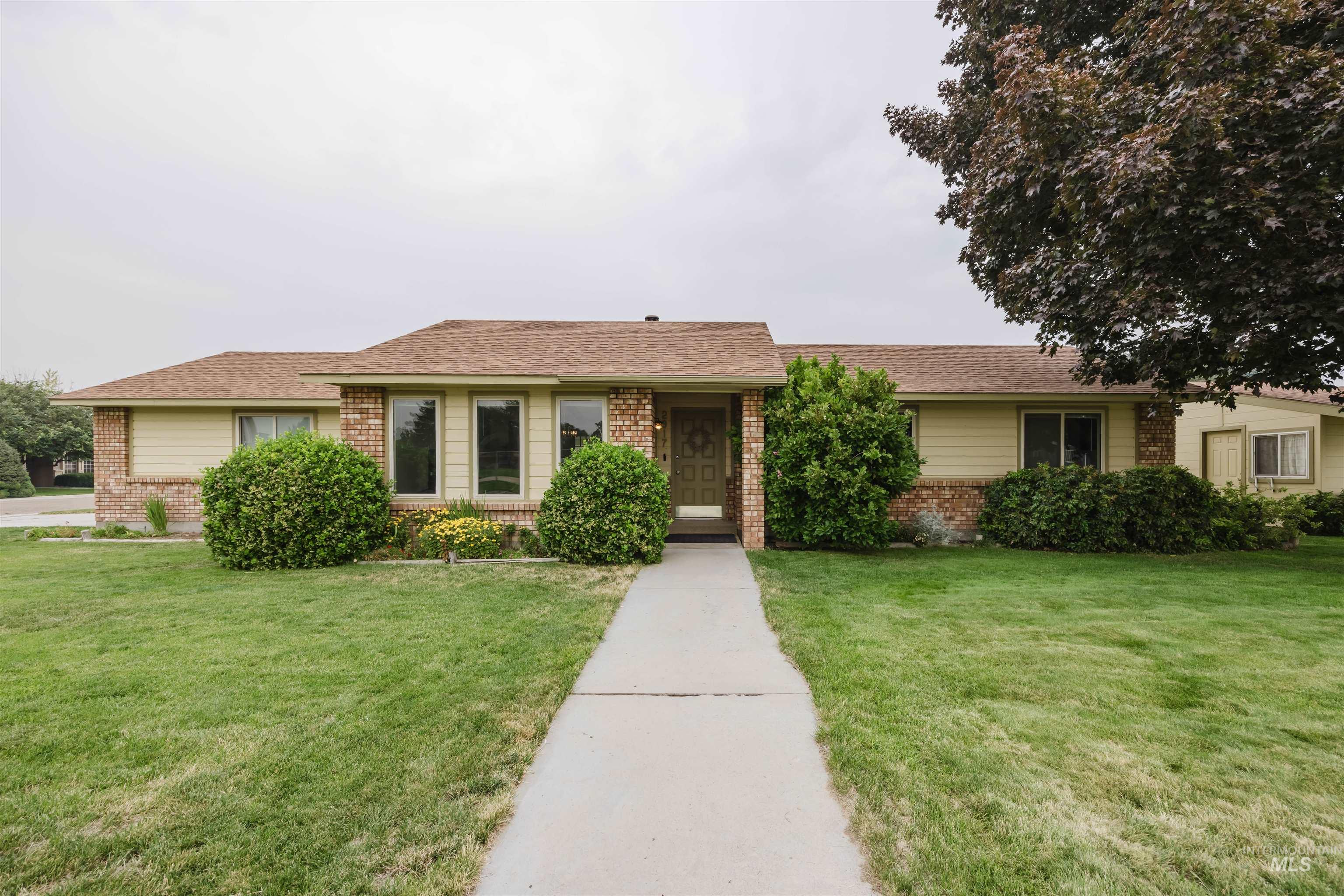 2917 Arlington Avenue, Caldwell, Idaho 83605, 3 Bedrooms, 2 Bathrooms, Residential For Sale, Price $344,500,MLS 98994890