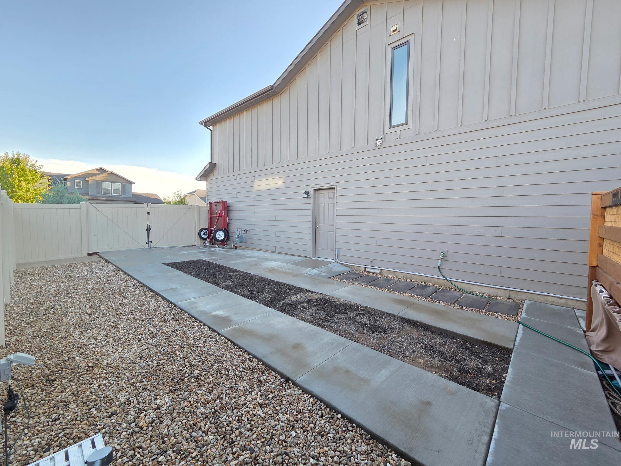 2125 Moon Shadow Dr, Caldwell, Idaho 83607, 5 Bedrooms, 3 Bathrooms, Residential For Sale, Price $549,900, 98994894