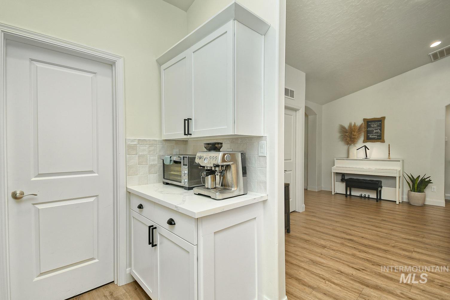 2125 Moon Shadow Dr, Caldwell, Idaho 83607, 5 Bedrooms, 3 Bathrooms, Residential For Sale, Price $549,900, 98994894