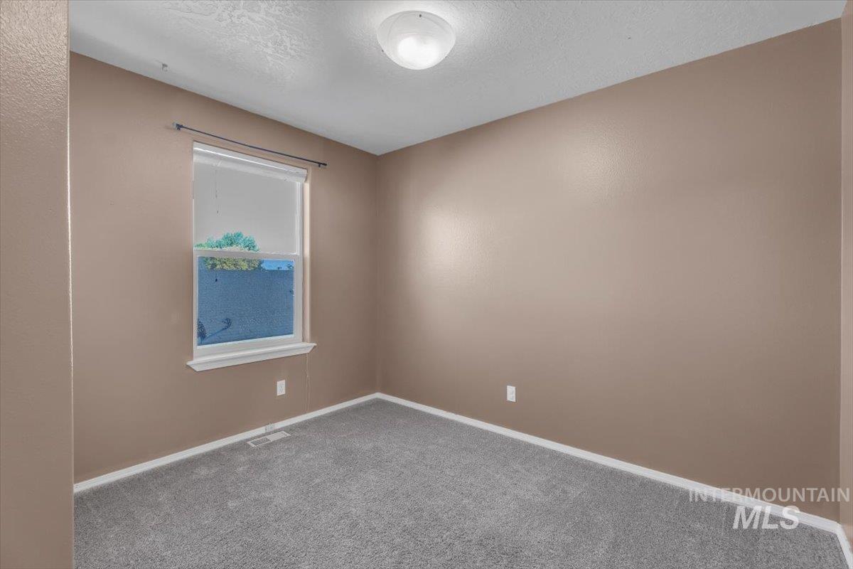 8923 W Banjo Drive, Boise, Idaho 83709, 3 Bedrooms, 2.5 Bathrooms, Residential For Sale, Price $450,000, 98994898