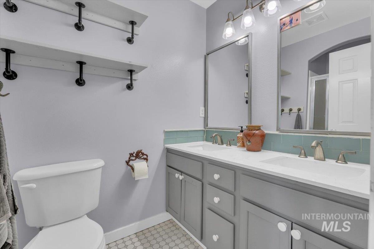 8923 W Banjo Drive, Boise, Idaho 83709, 3 Bedrooms, 2.5 Bathrooms, Residential For Sale, Price $434,900,MLS 98994898