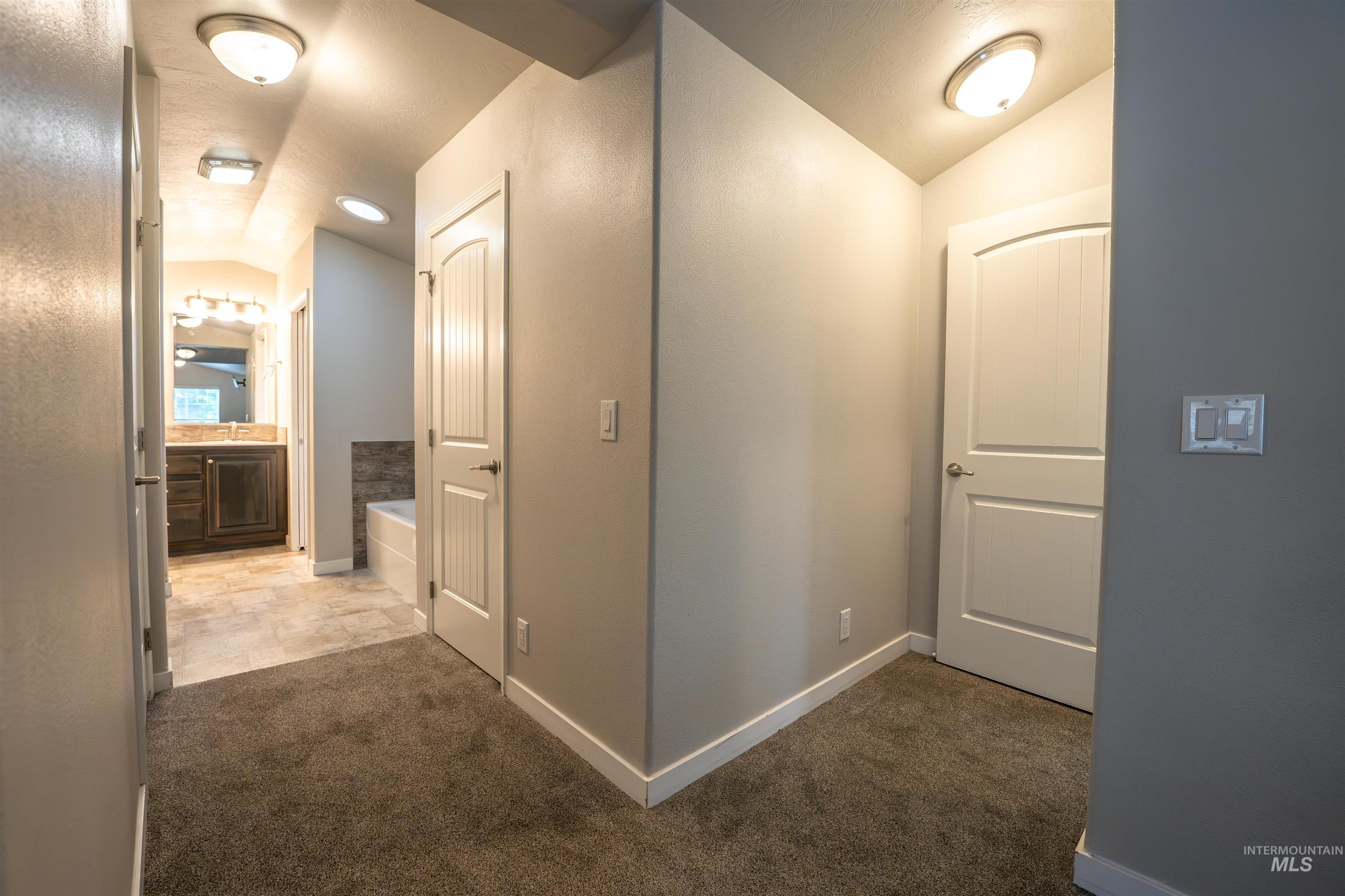 6414 W Russett, Boise, Idaho 83704, 2 Bedrooms, 2.5 Bathrooms, Residential For Sale, Price $419,900,MLS 98994902