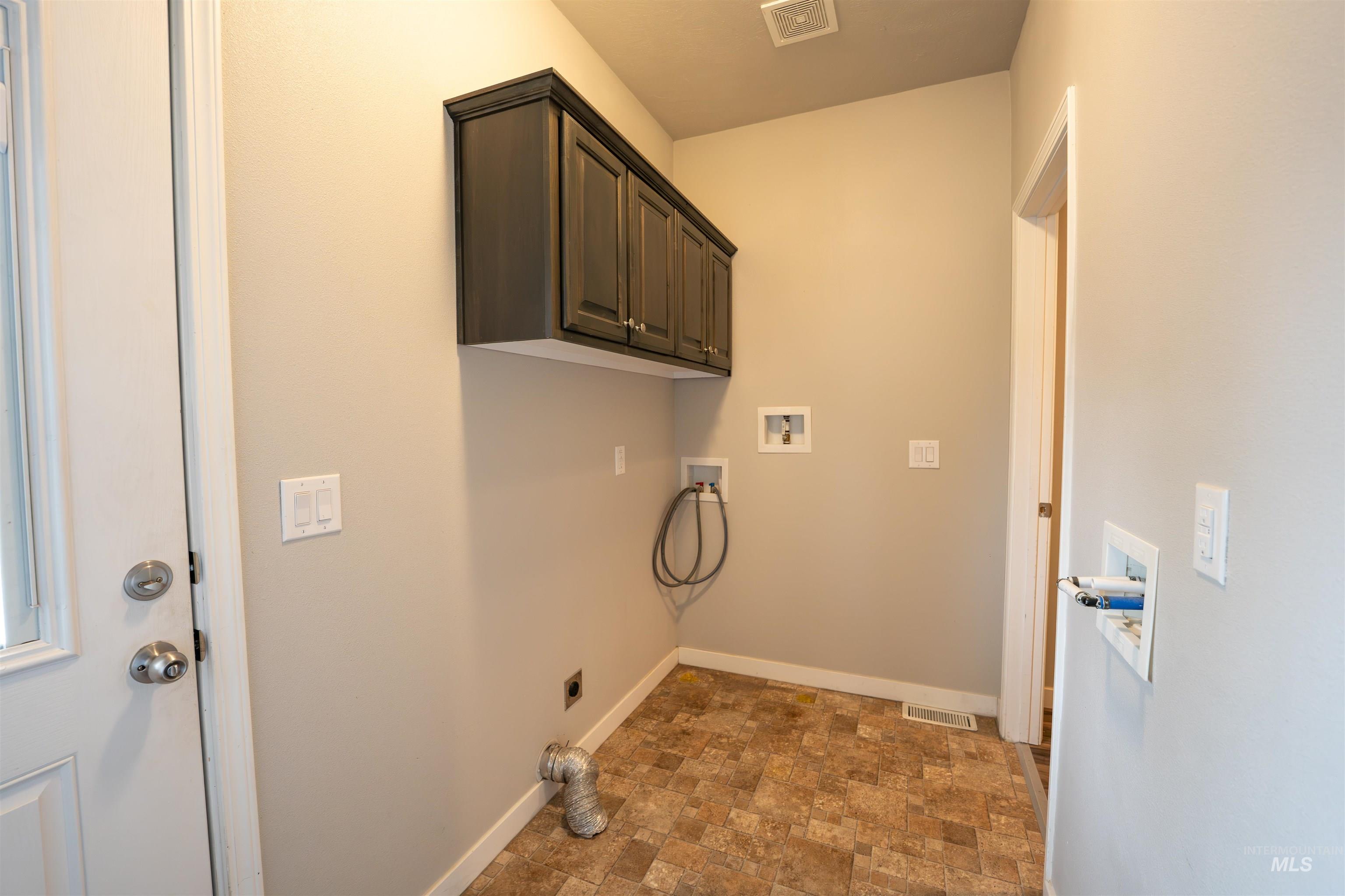 6414 W Russett, Boise, Idaho 83704, 2 Bedrooms, 2.5 Bathrooms, Residential For Sale, Price $419,900,MLS 98994902