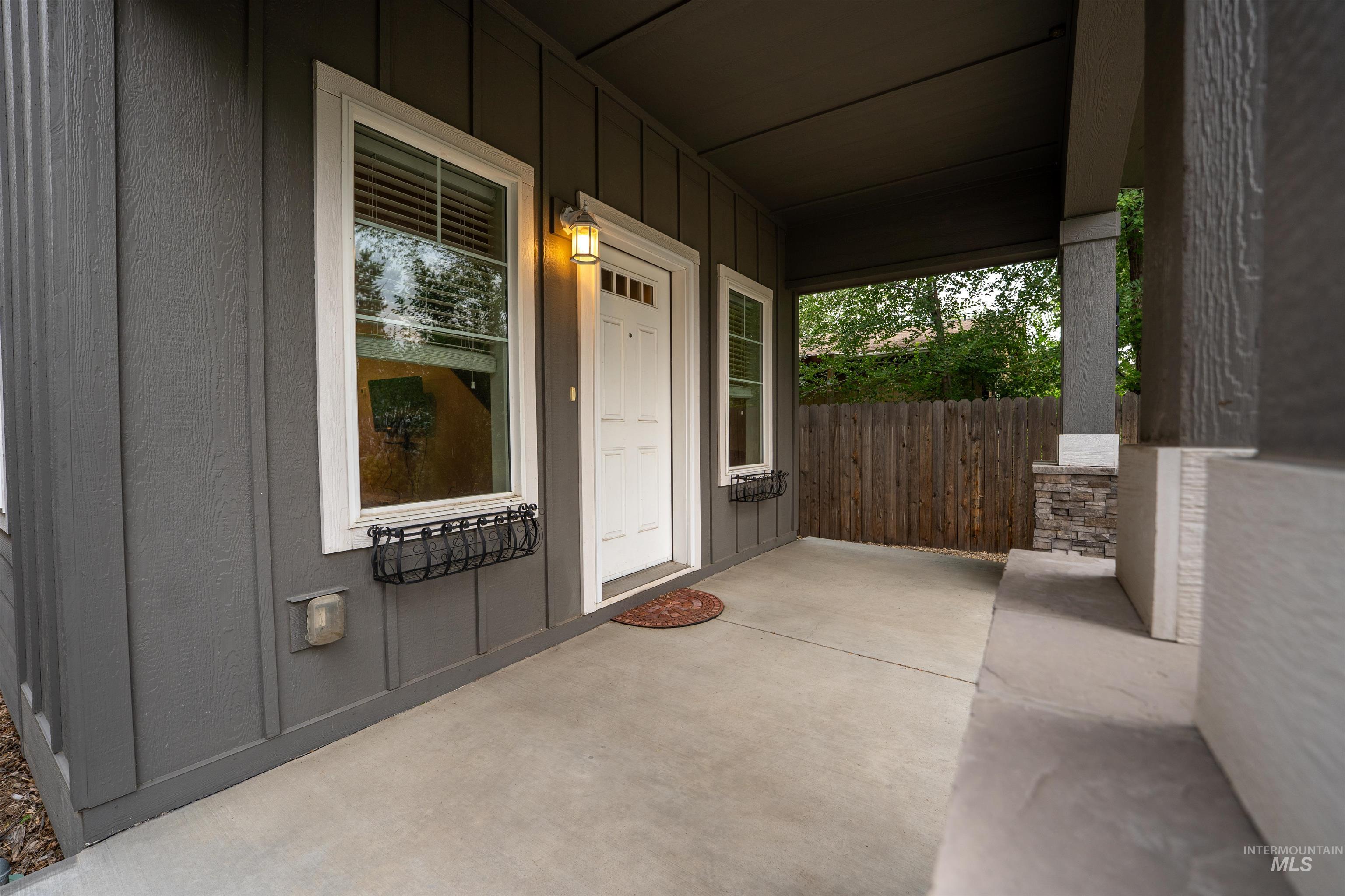6414 W Russett, Boise, Idaho 83704, 2 Bedrooms, 2.5 Bathrooms, Residential For Sale, Price $419,900,MLS 98994902