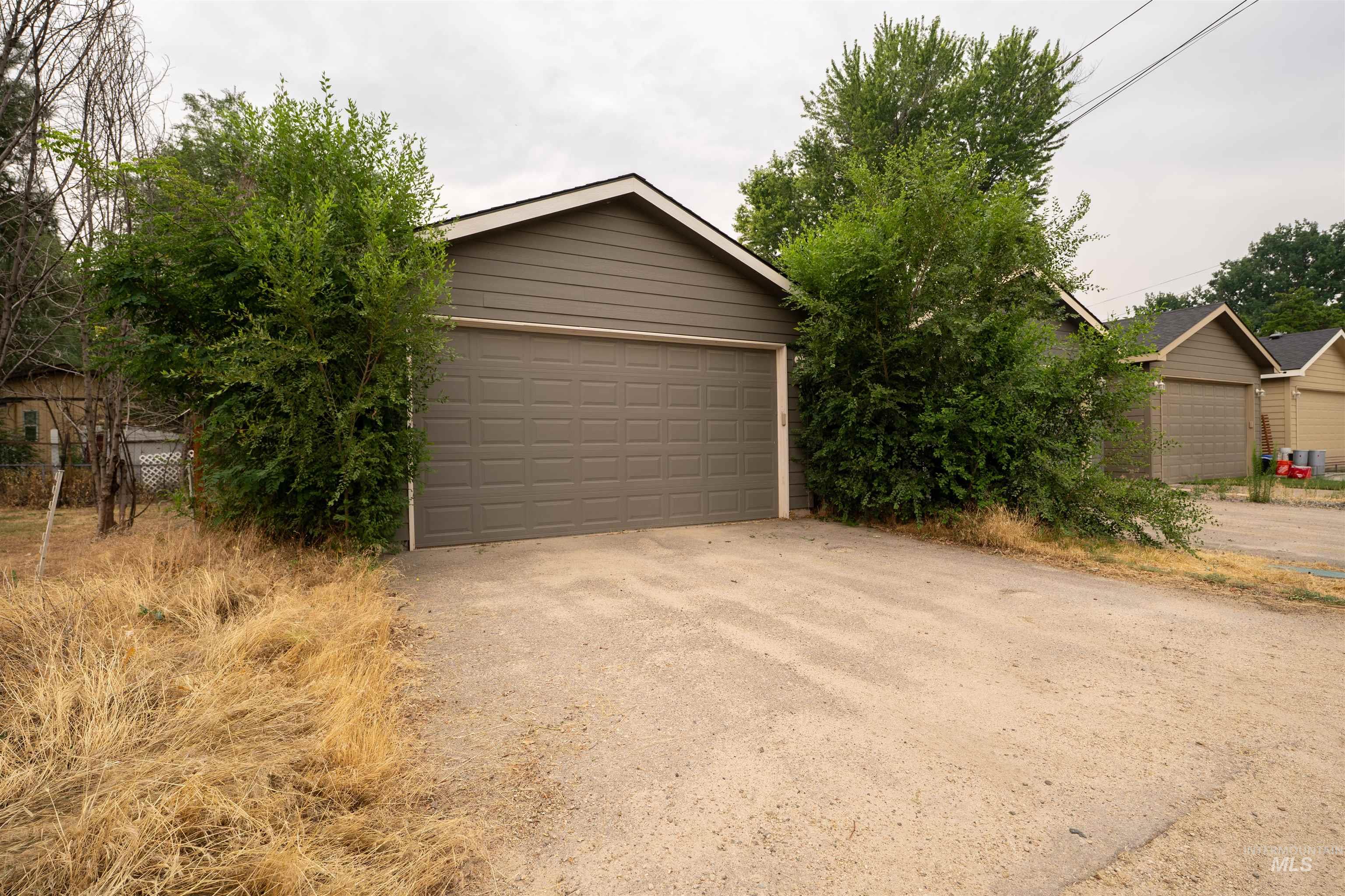 6414 W Russett, Boise, Idaho 83704, 2 Bedrooms, 2.5 Bathrooms, Residential For Sale, Price $419,900,MLS 98994902