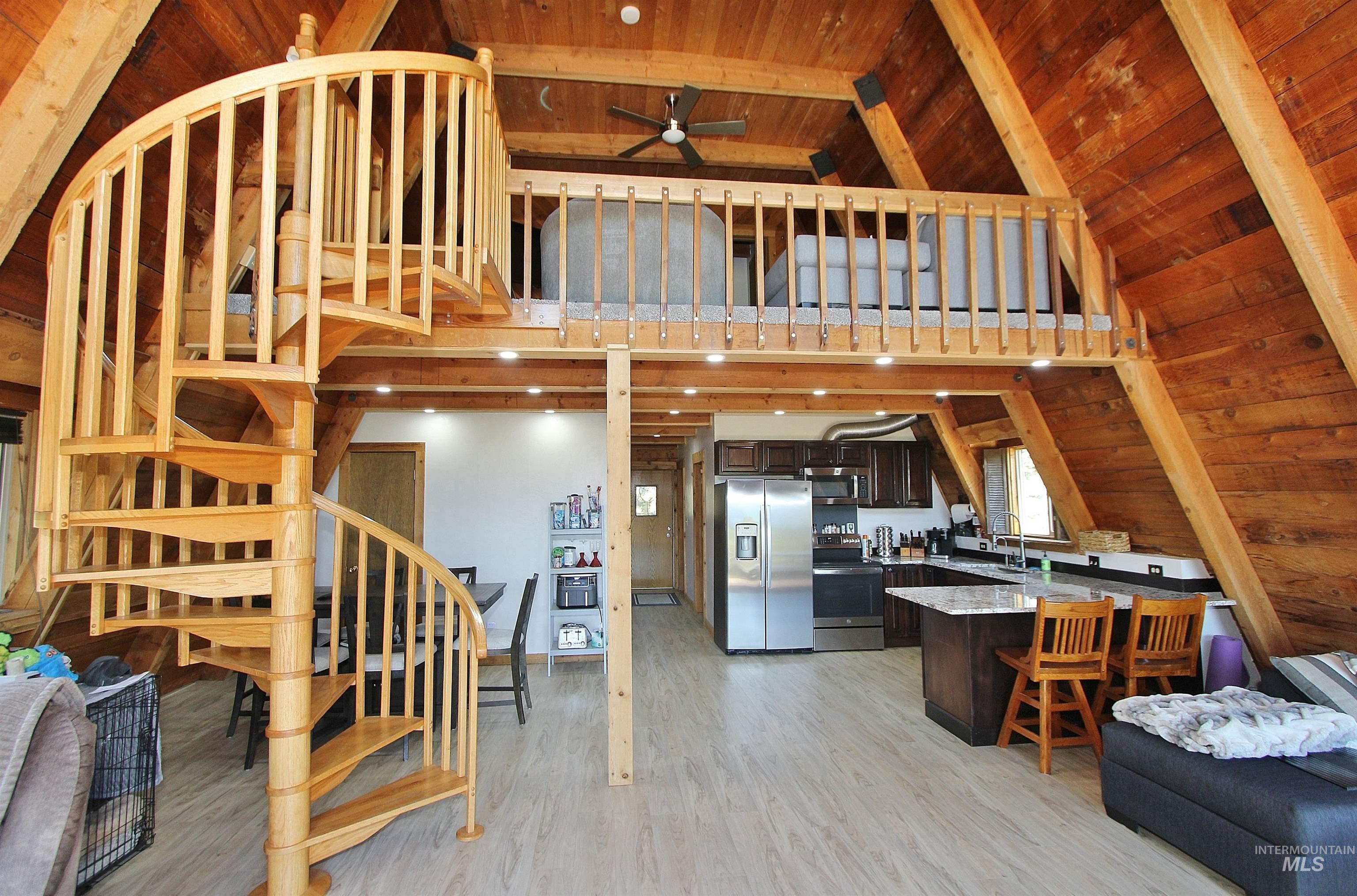 7 Obrien, Cascade, Idaho 83615, 2 Bedrooms, 2 Bathrooms, Rental For Rent, Price $2,500,MLS 98994903