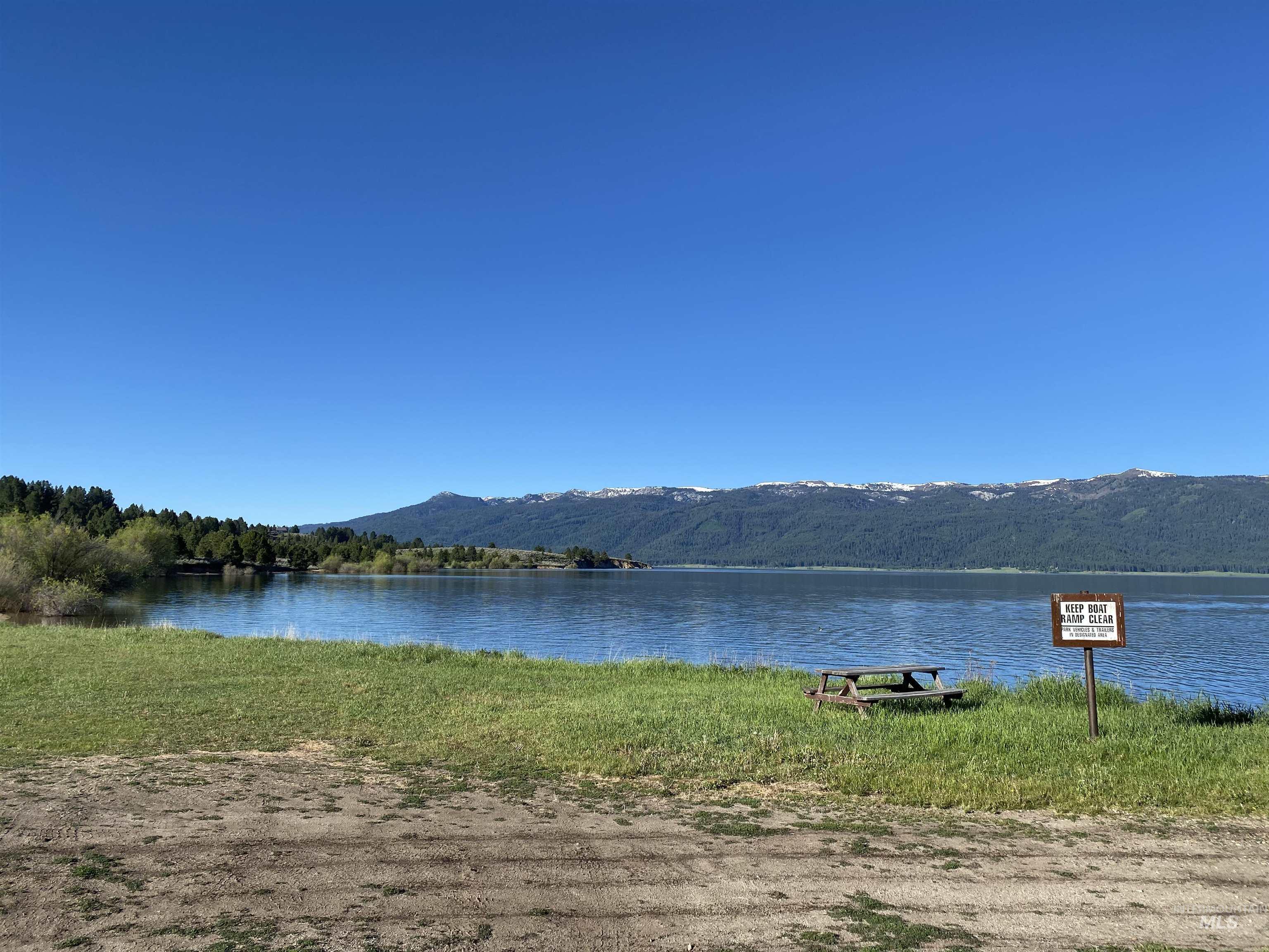 7 Obrien, Cascade, Idaho 83615, 2 Bedrooms, 2 Bathrooms, Rental For Rent, Price $2,500,MLS 98994903