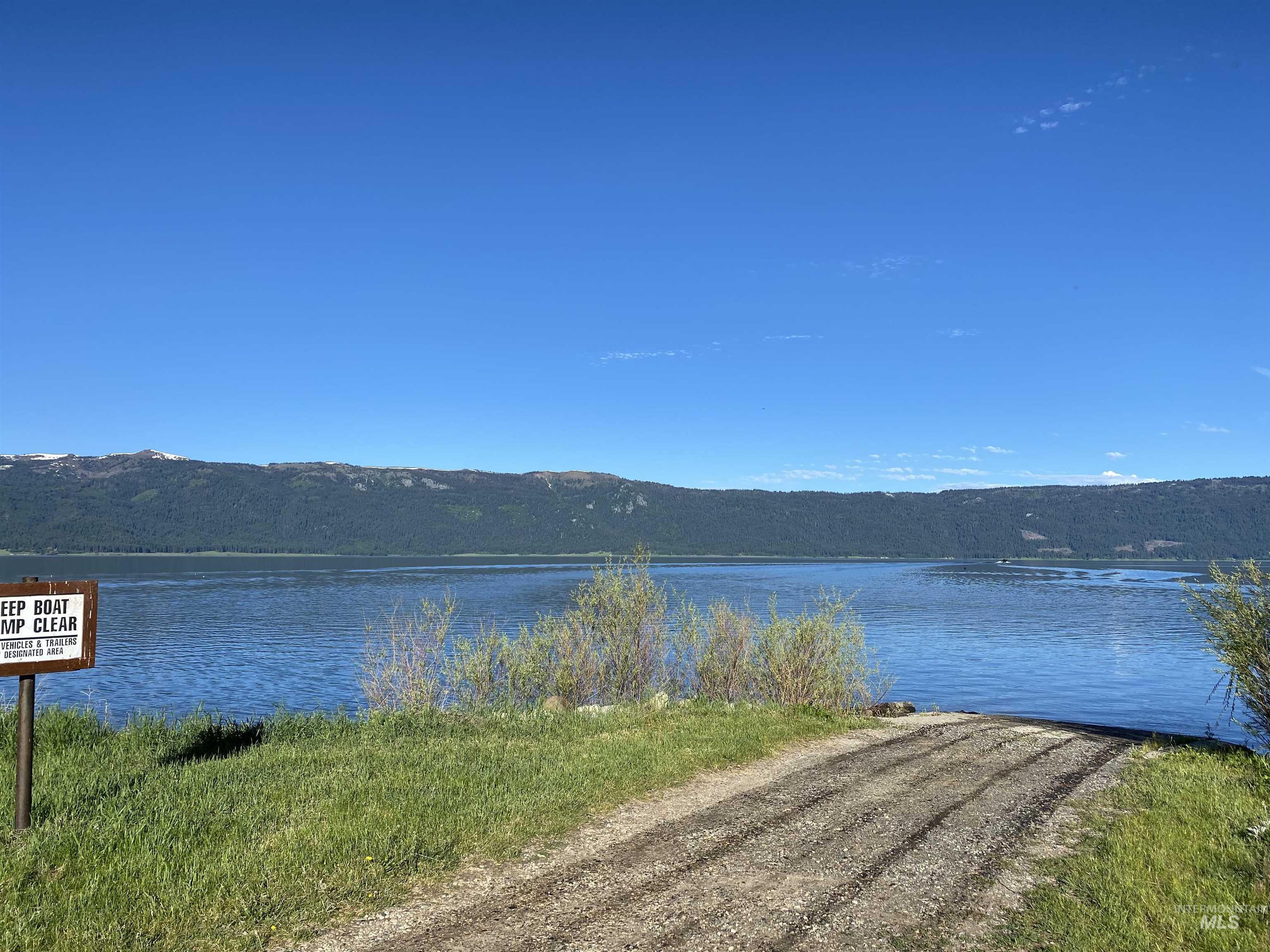 7 Obrien, Cascade, Idaho 83615, 2 Bedrooms, 2 Bathrooms, Rental For Rent, Price $2,500,MLS 98994903