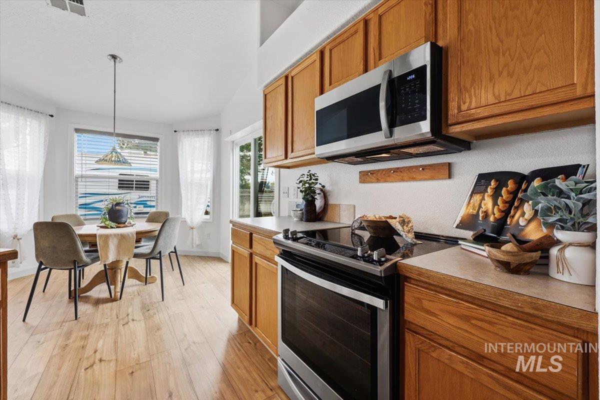 3912 Stonegate Way, Caldwell, Idaho 83605, 3 Bedrooms, 2 Bathrooms, Residential For Sale, Price $349,500,MLS 98994907