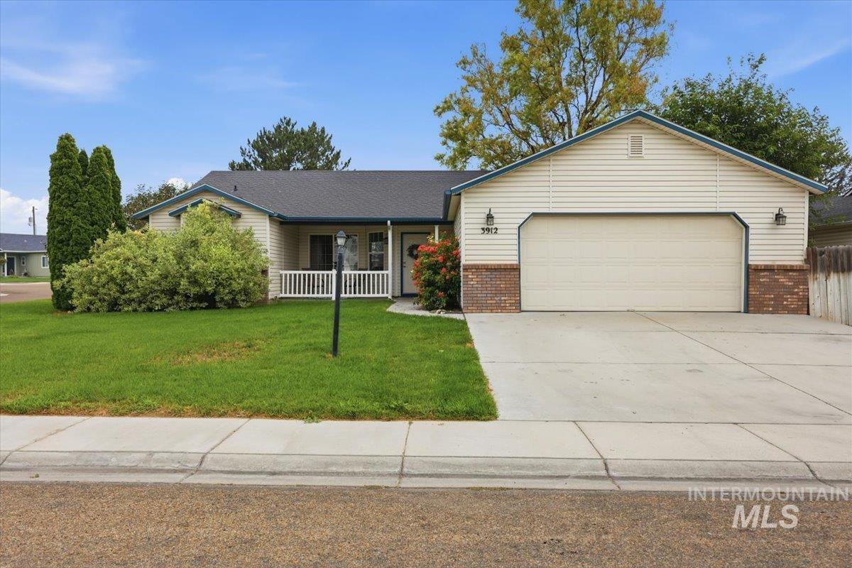 3912 Stonegate Way, Caldwell, Idaho 83605, 3 Bedrooms, 2 Bathrooms, Residential For Sale, Price $349,500,MLS 98994907