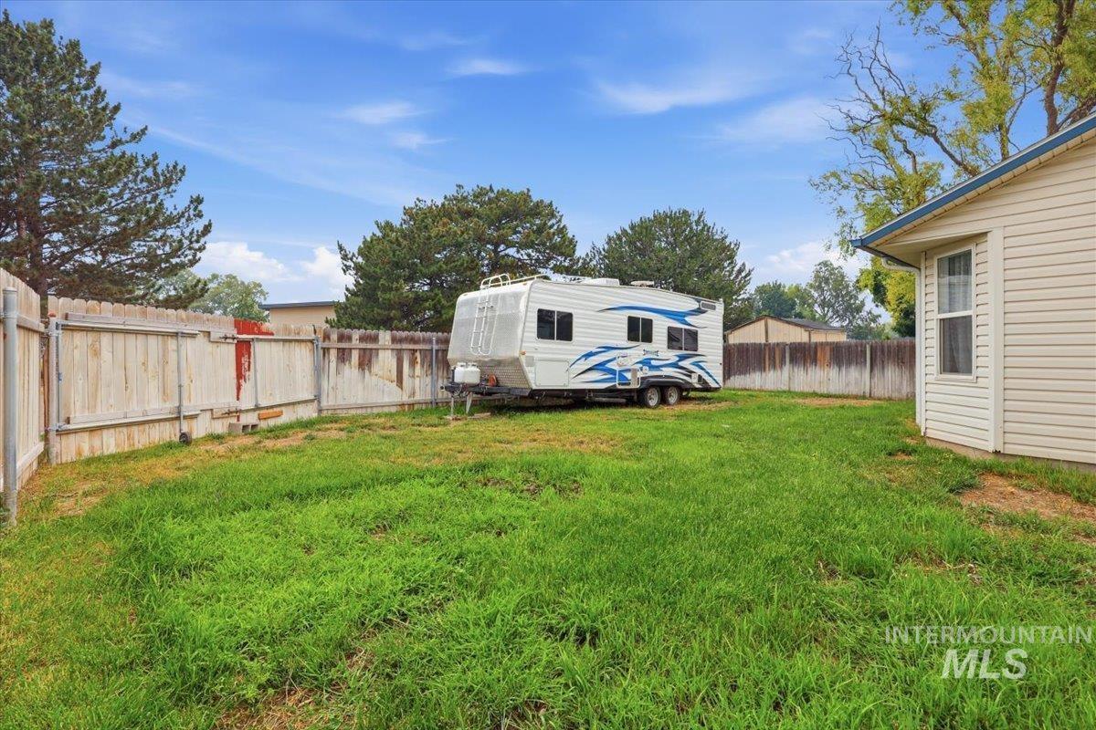 3912 Stonegate Way, Caldwell, Idaho 83605, 3 Bedrooms, 2 Bathrooms, Residential For Sale, Price $349,500,MLS 98994907