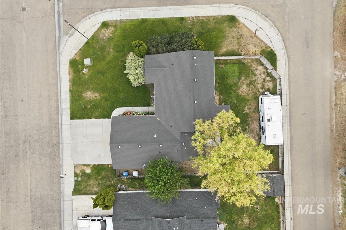 3912 Stonegate Way, Caldwell, Idaho 83605, 3 Bedrooms, 2 Bathrooms, Residential For Sale, Price $349,500,MLS 98994907