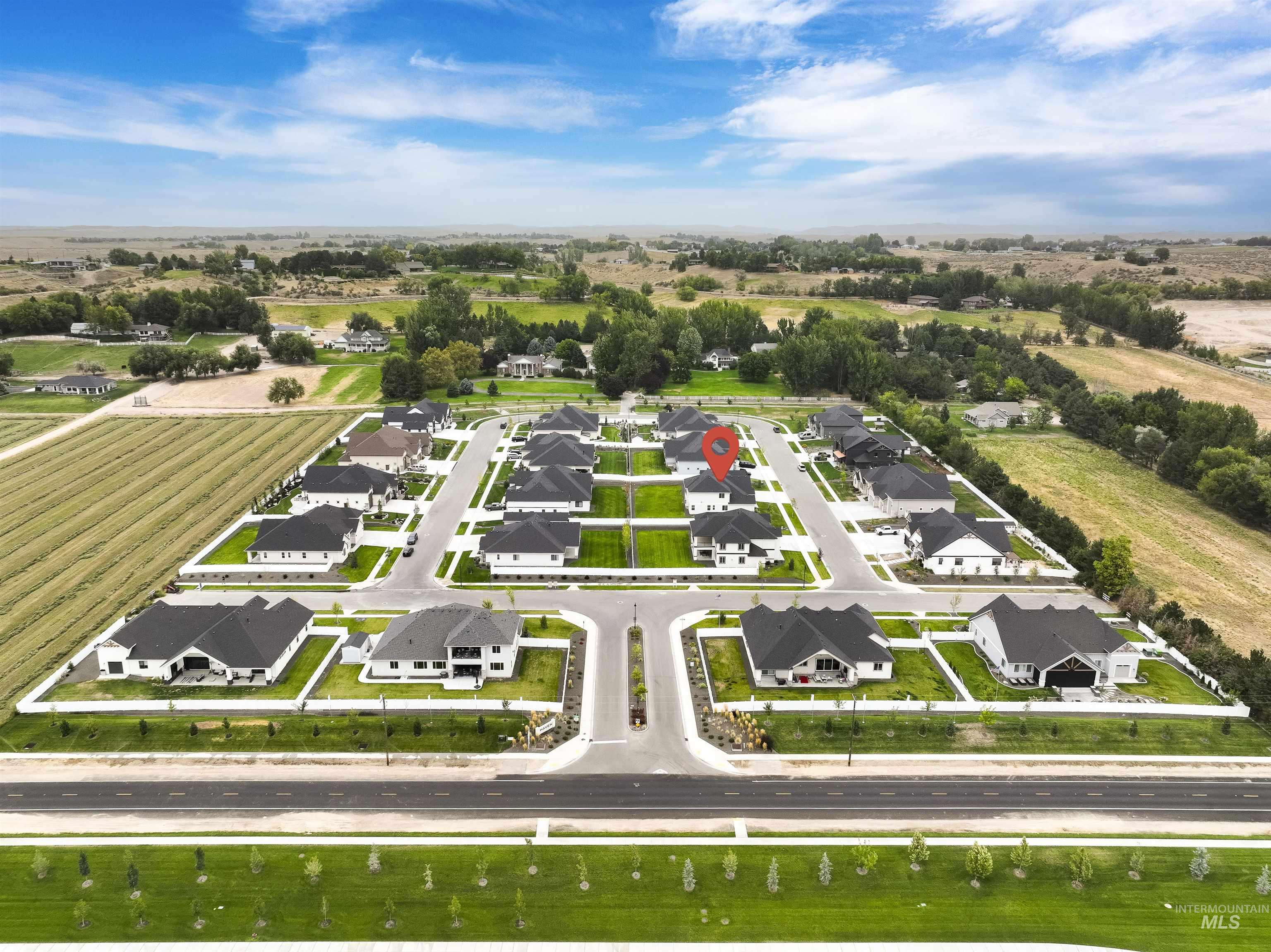 2941 N Staghaven Ave, Star, Idaho 83669, 4 Bedrooms, 4.5 Bathrooms, Residential For Sale, Price $1,099,000, 98994908