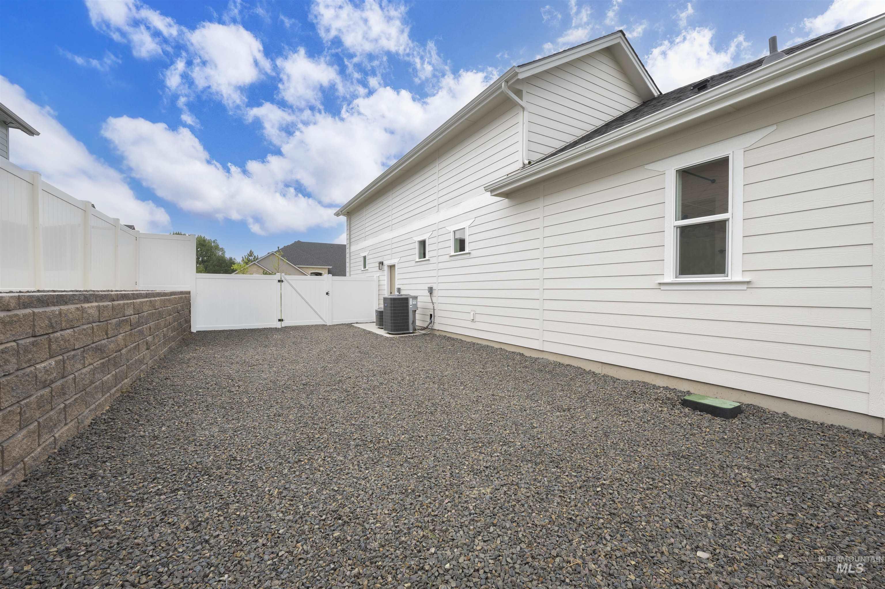 2941 N Staghaven Ave, Star, Idaho 83669, 4 Bedrooms, 4.5 Bathrooms, Residential For Sale, Price $1,099,000, 98994908