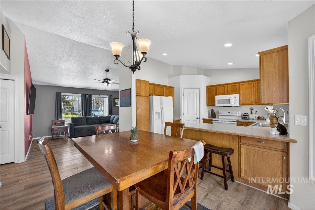 3408 S Michigan Ave, Caldwell, Idaho 83605, 3 Bedrooms, 2 Bathrooms, Residential For Sale, Price $365,000,MLS 98994911