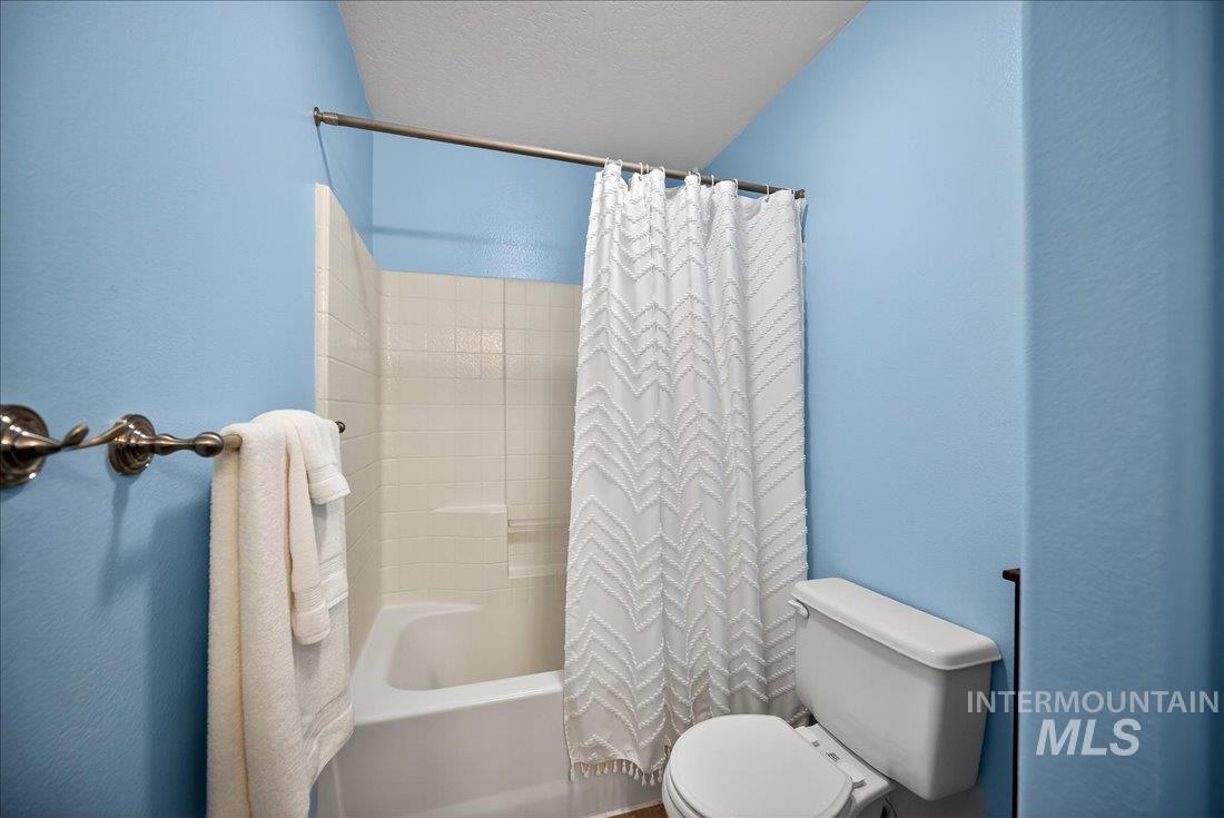 3408 S Michigan Ave, Caldwell, Idaho 83605, 3 Bedrooms, 2 Bathrooms, Residential For Sale, Price $365,000,MLS 98994911