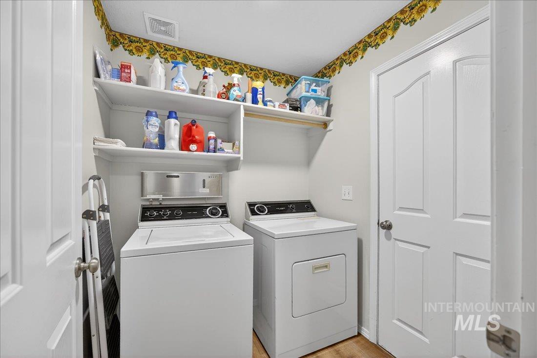 3408 S Michigan Ave, Caldwell, Idaho 83605, 3 Bedrooms, 2 Bathrooms, Residential For Sale, Price $365,000,MLS 98994911