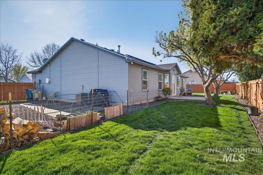 3408 S Michigan Ave, Caldwell, Idaho 83605, 3 Bedrooms, 2 Bathrooms, Residential For Sale, Price $365,000,MLS 98994911