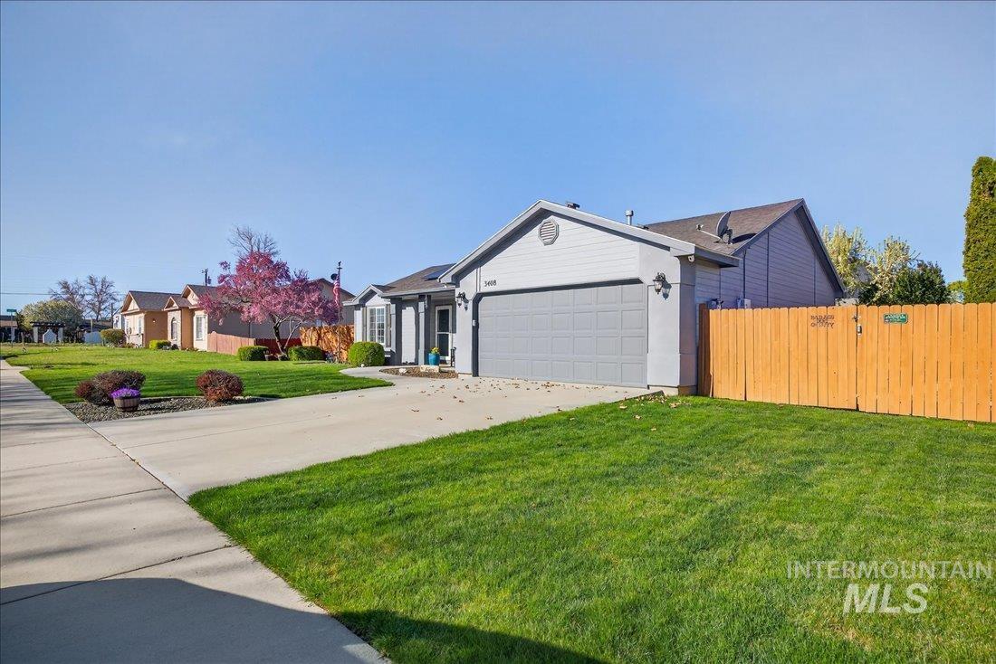 3408 S Michigan Ave, Caldwell, Idaho 83605, 3 Bedrooms, 2 Bathrooms, Residential For Sale, Price $365,000,MLS 98994911