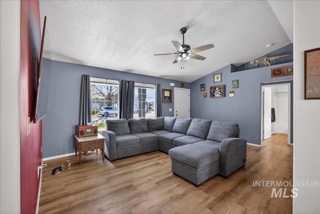 3408 S Michigan Ave, Caldwell, Idaho 83605, 3 Bedrooms, 2 Bathrooms, Residential For Sale, Price $365,000,MLS 98994911