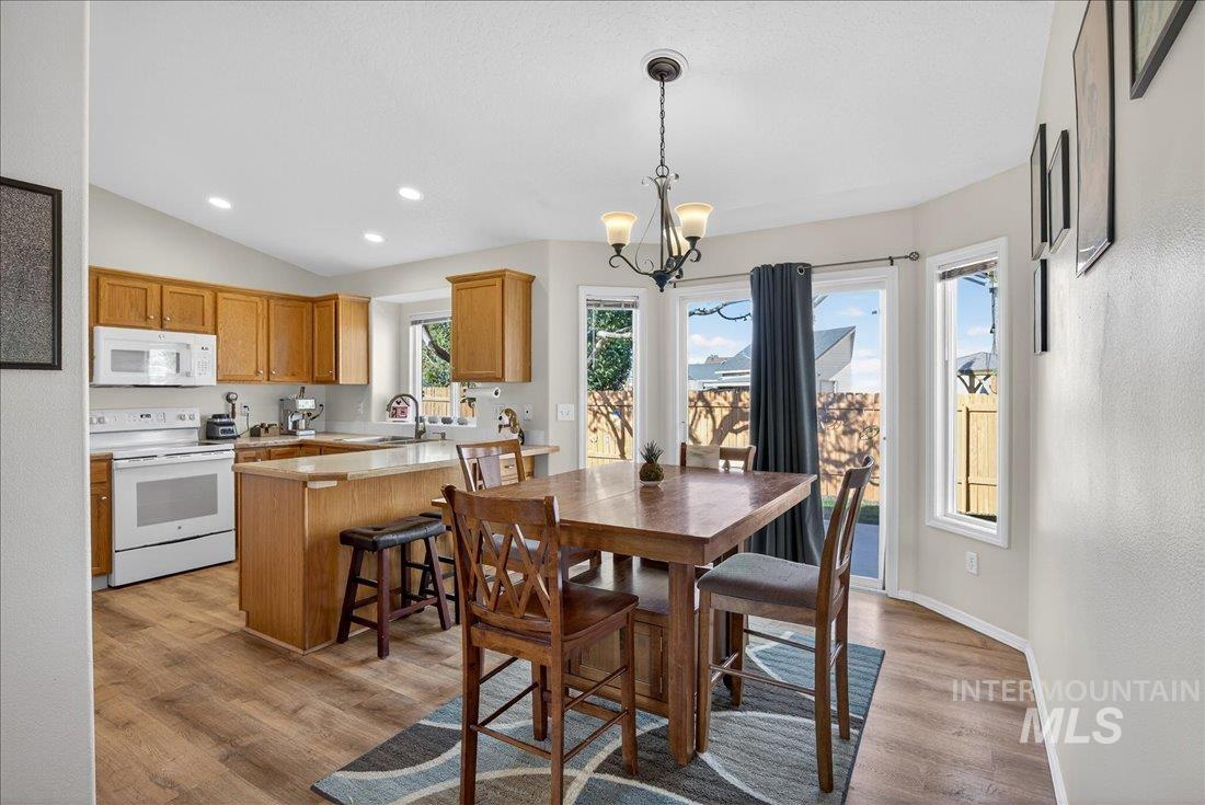 3408 S Michigan Ave, Caldwell, Idaho 83605, 3 Bedrooms, 2 Bathrooms, Residential For Sale, Price $365,000,MLS 98994911