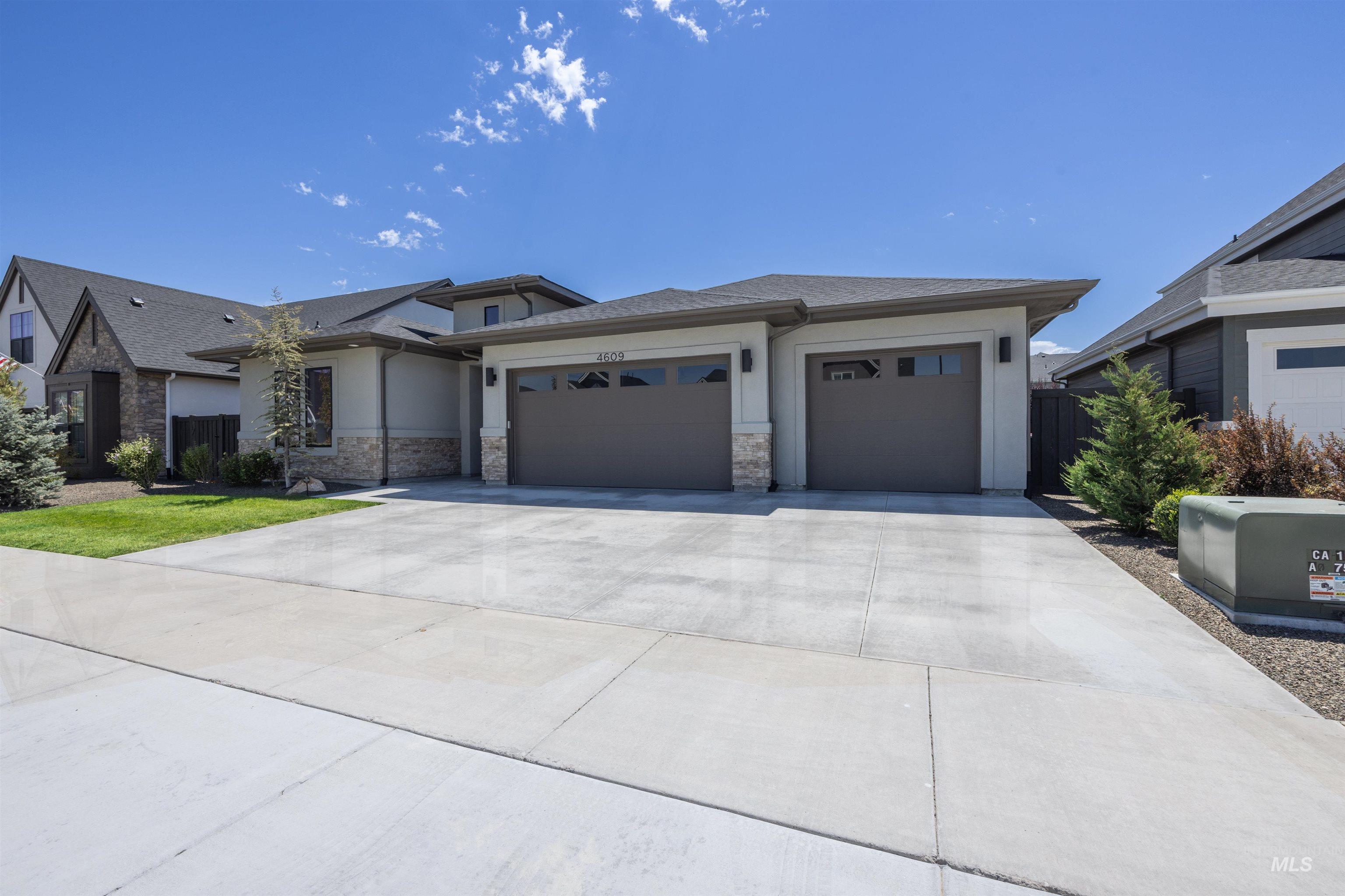 4609 W Durango Dr, Meridian, Idaho 83646, 3 Bedrooms, 2.5 Bathrooms, Residential For Sale, Price $824,777, 98994913