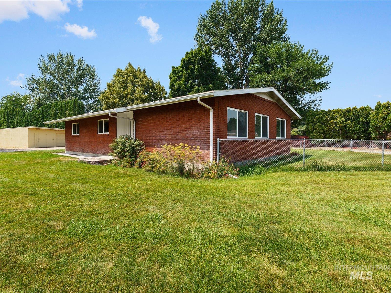 111 S Cotterell Dr, Boise, Idaho 83709, 3 Bedrooms, 3 Bathrooms, Residential For Sale, Price $749,000, 98994916