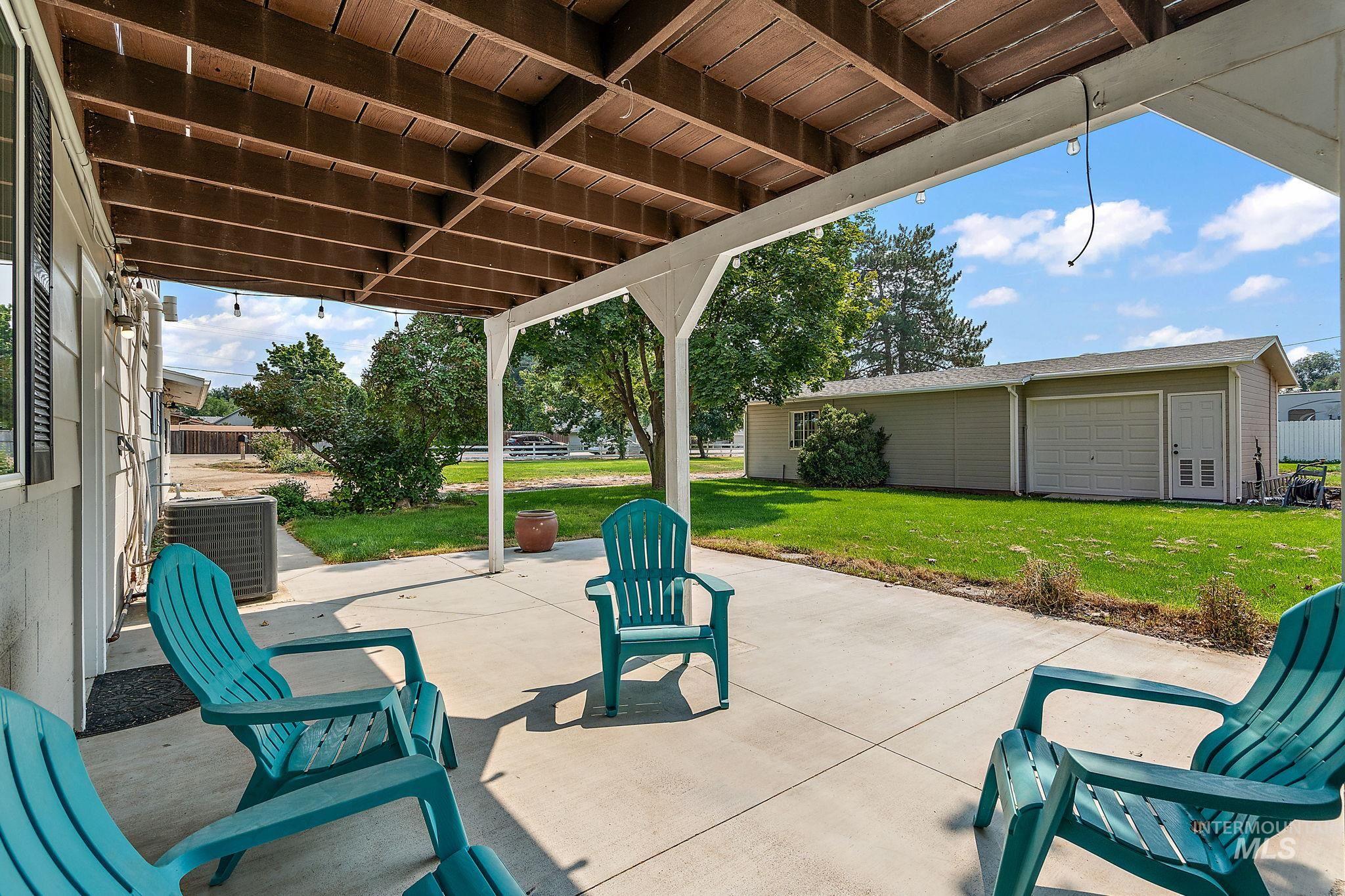 2305 Locust Lane, Nampa, Idaho 83686, 5 Bedrooms, 3 Bathrooms, Residential For Sale, Price $699,900,MLS 98994917