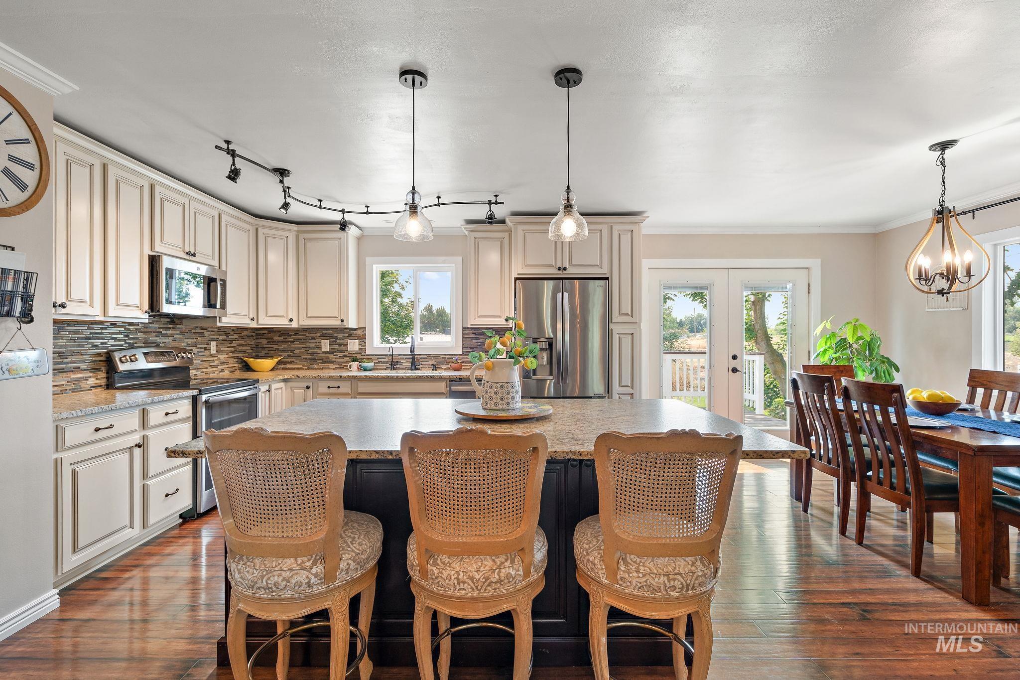 2305 Locust Lane, Nampa, Idaho 83686, 5 Bedrooms, 3 Bathrooms, Residential For Sale, Price $699,900,MLS 98994917