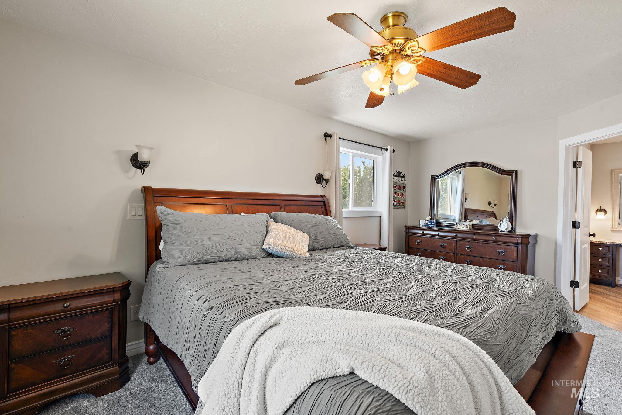 2305 Locust, Nampa, Idaho 83686, 5 Bedrooms, 3 Bathrooms, Residential For Sale, Price $719,000, 98994917