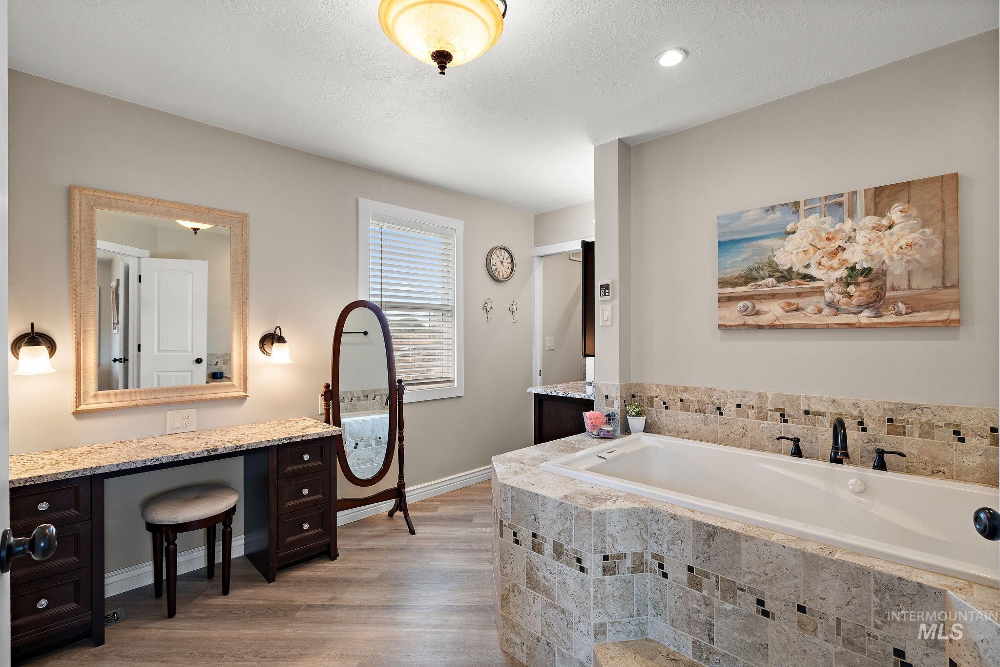 2305 Locust Lane, Nampa, Idaho 83686, 5 Bedrooms, 3 Bathrooms, Residential For Sale, Price $699,900,MLS 98994917