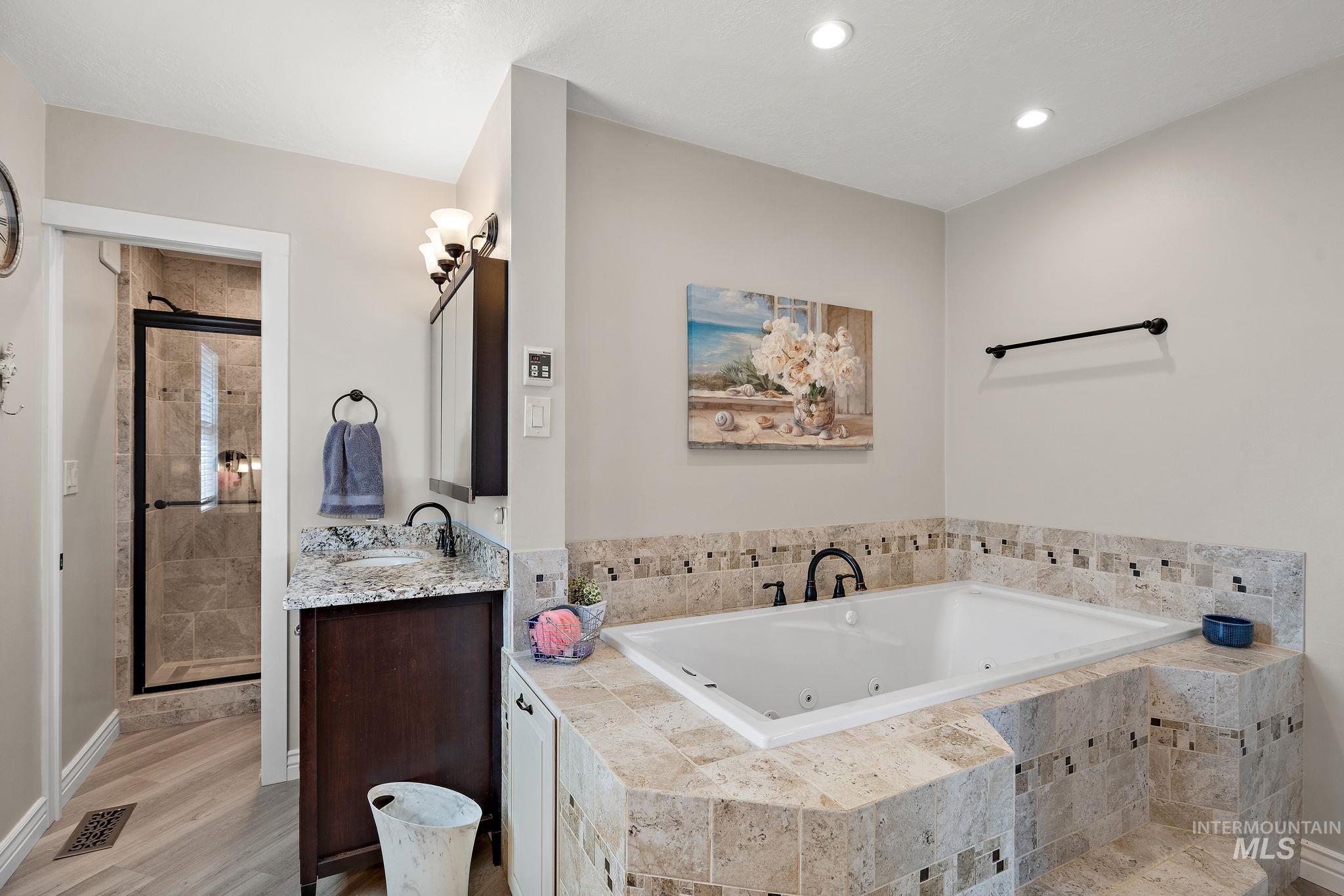 2305 Locust Lane, Nampa, Idaho 83686, 5 Bedrooms, 3 Bathrooms, Residential For Sale, Price $699,900,MLS 98994917