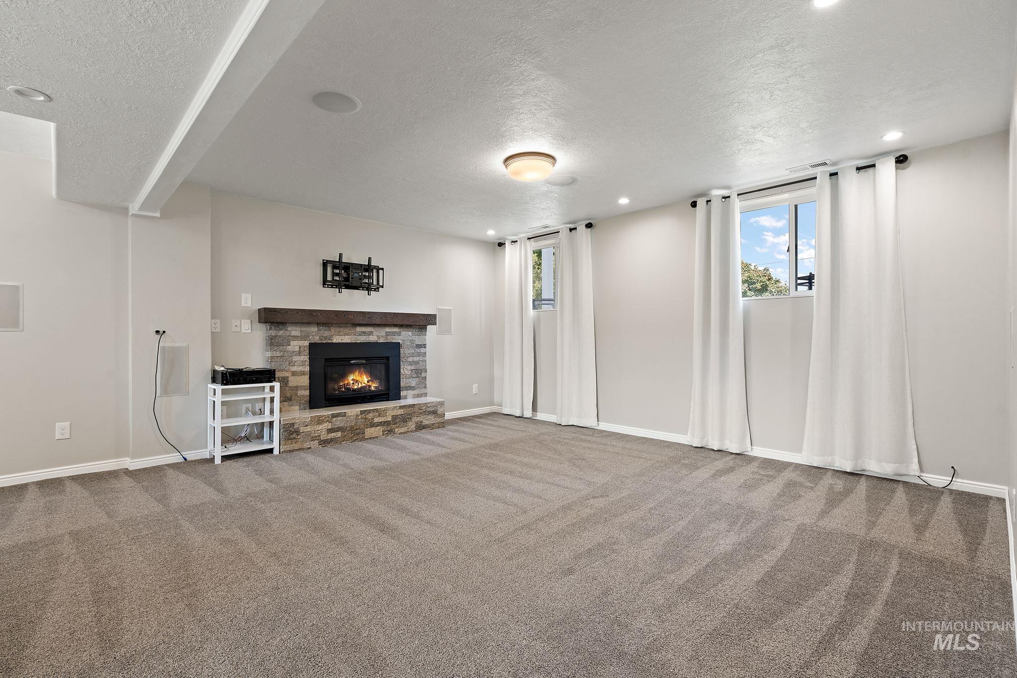 2305 Locust Lane, Nampa, Idaho 83686, 5 Bedrooms, 3 Bathrooms, Residential For Sale, Price $699,900,MLS 98994917