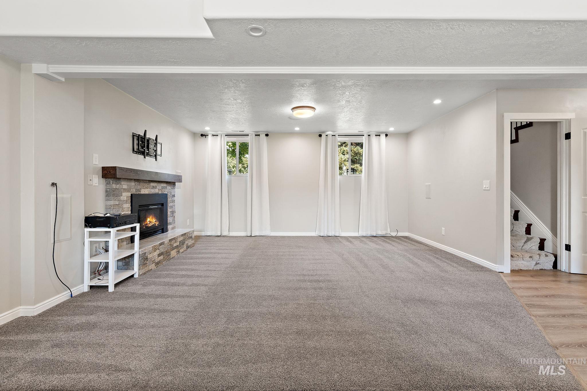 2305 Locust Lane, Nampa, Idaho 83686, 5 Bedrooms, 3 Bathrooms, Residential For Sale, Price $699,900,MLS 98994917