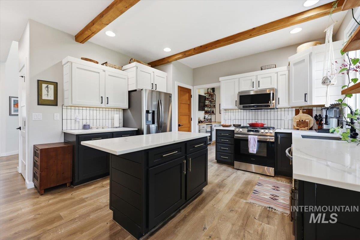 10434 W Blackstone St, Boise, Idaho 83714, 4 Bedrooms, 3.5 Bathrooms, Residential For Sale, Price $725,000,MLS 98994918