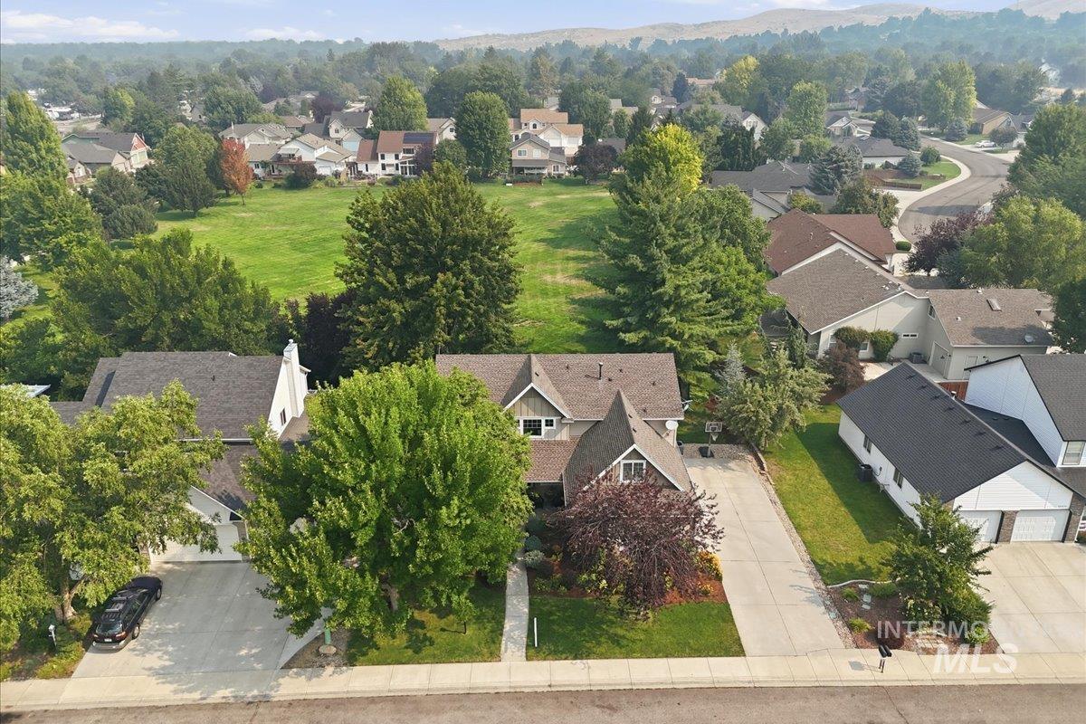 10434 W Blackstone St, Boise, Idaho 83714, 4 Bedrooms, 3.5 Bathrooms, Residential For Sale, Price $725,000, 98994918