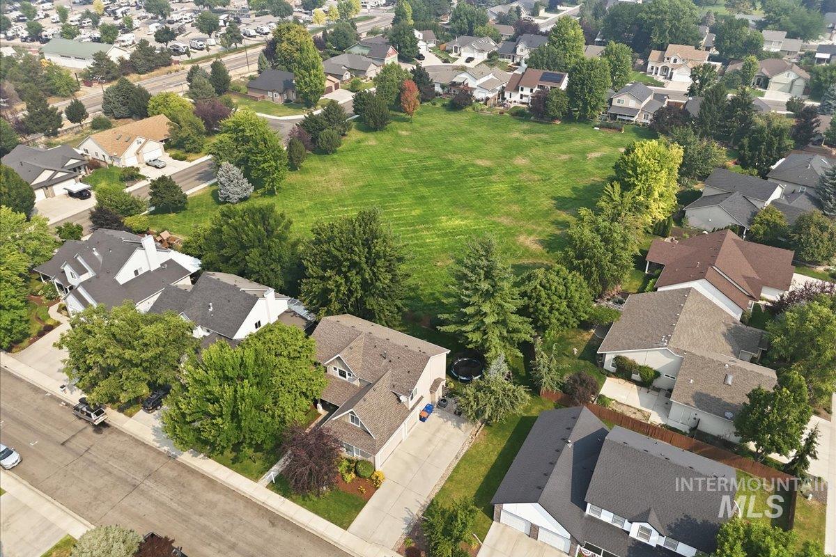 10434 W Blackstone St, Boise, Idaho 83714, 4 Bedrooms, 3.5 Bathrooms, Residential For Sale, Price $725,000,MLS 98994918