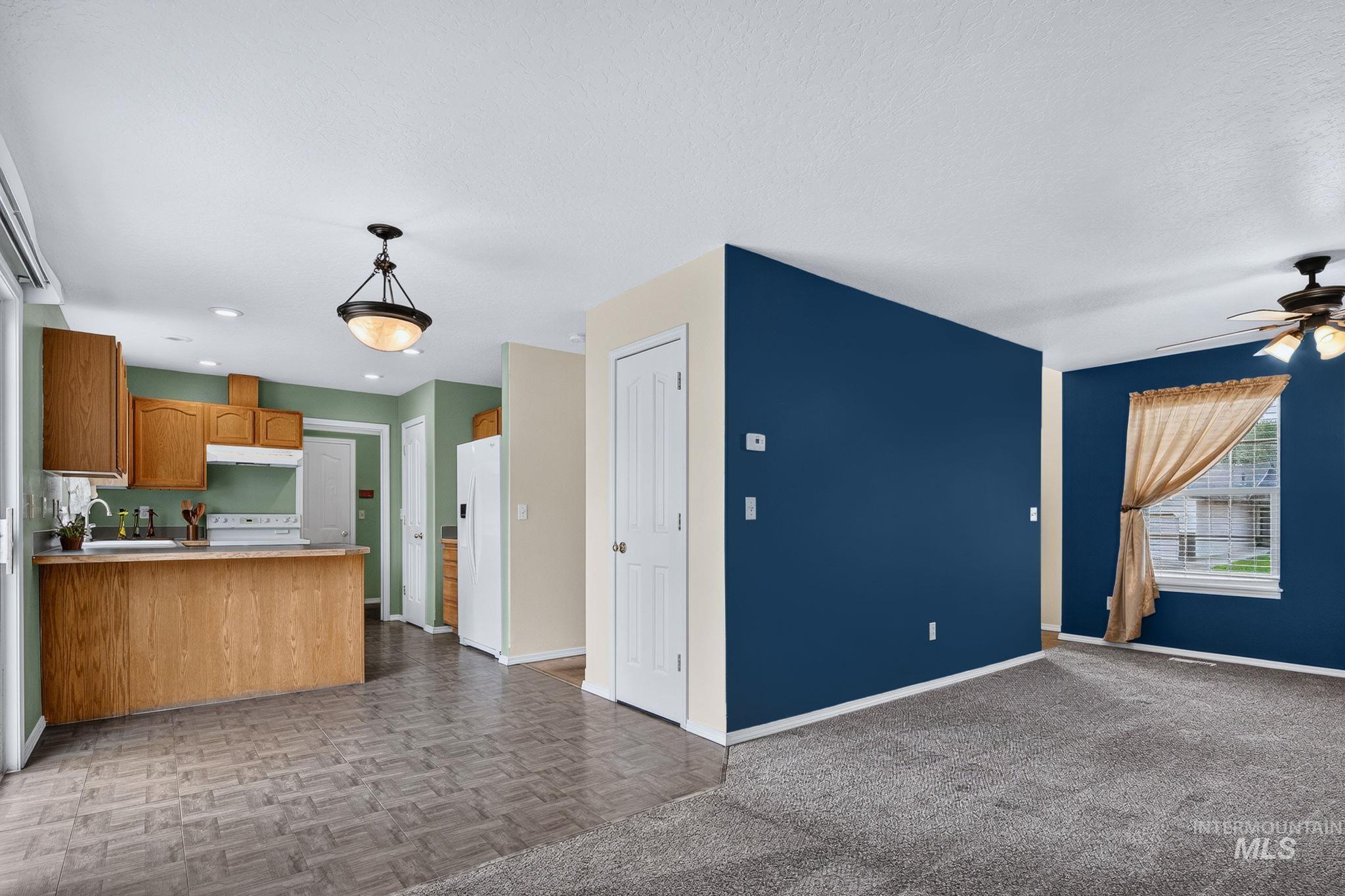 713 S Valley Dr, Nampa, Idaho 83686, 3 Bedrooms, 2.5 Bathrooms, Residential For Sale, Price $399,900, 98994925