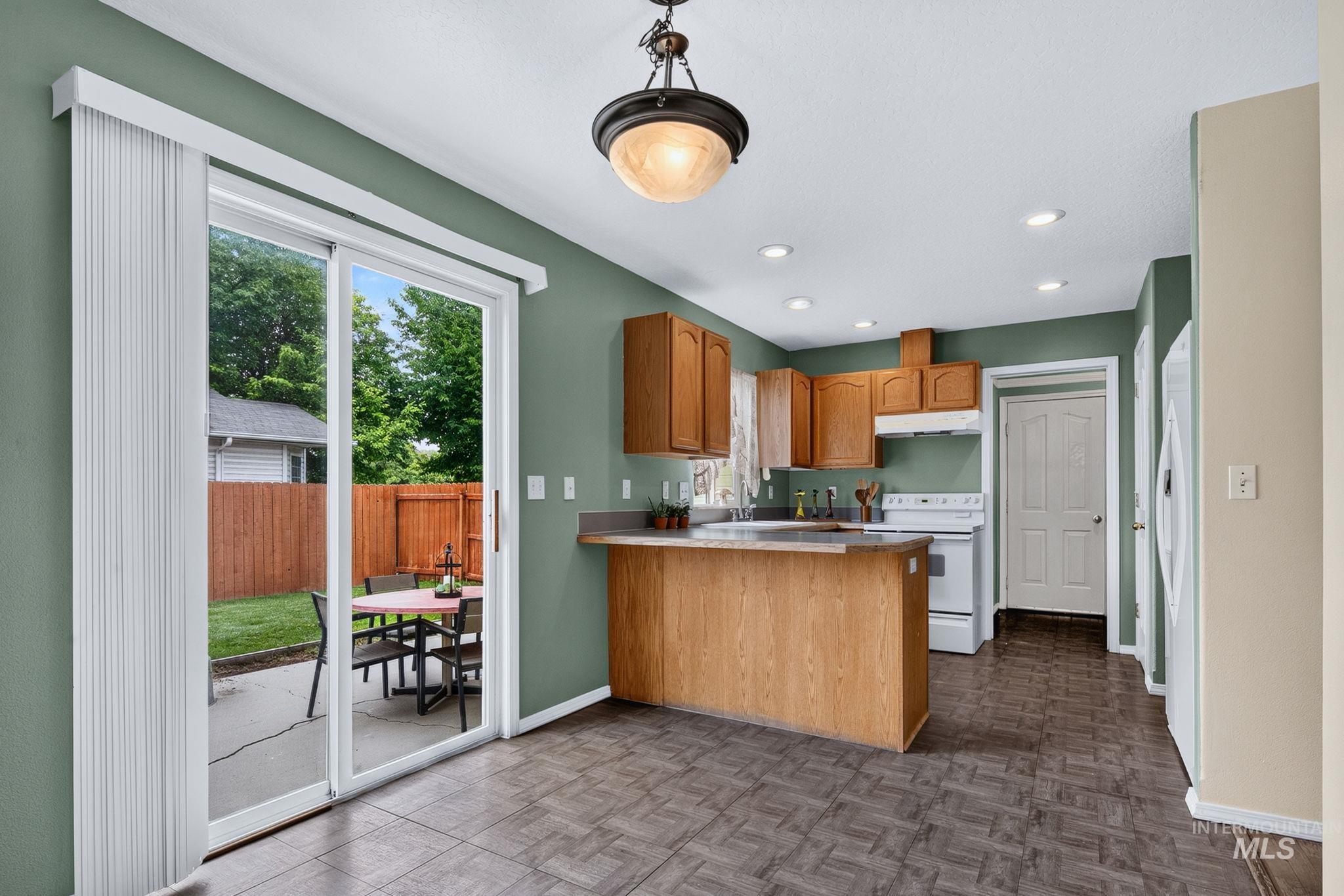713 S Valley Dr, Nampa, Idaho 83686, 3 Bedrooms, 2.5 Bathrooms, Residential For Sale, Price $399,900, 98994925
