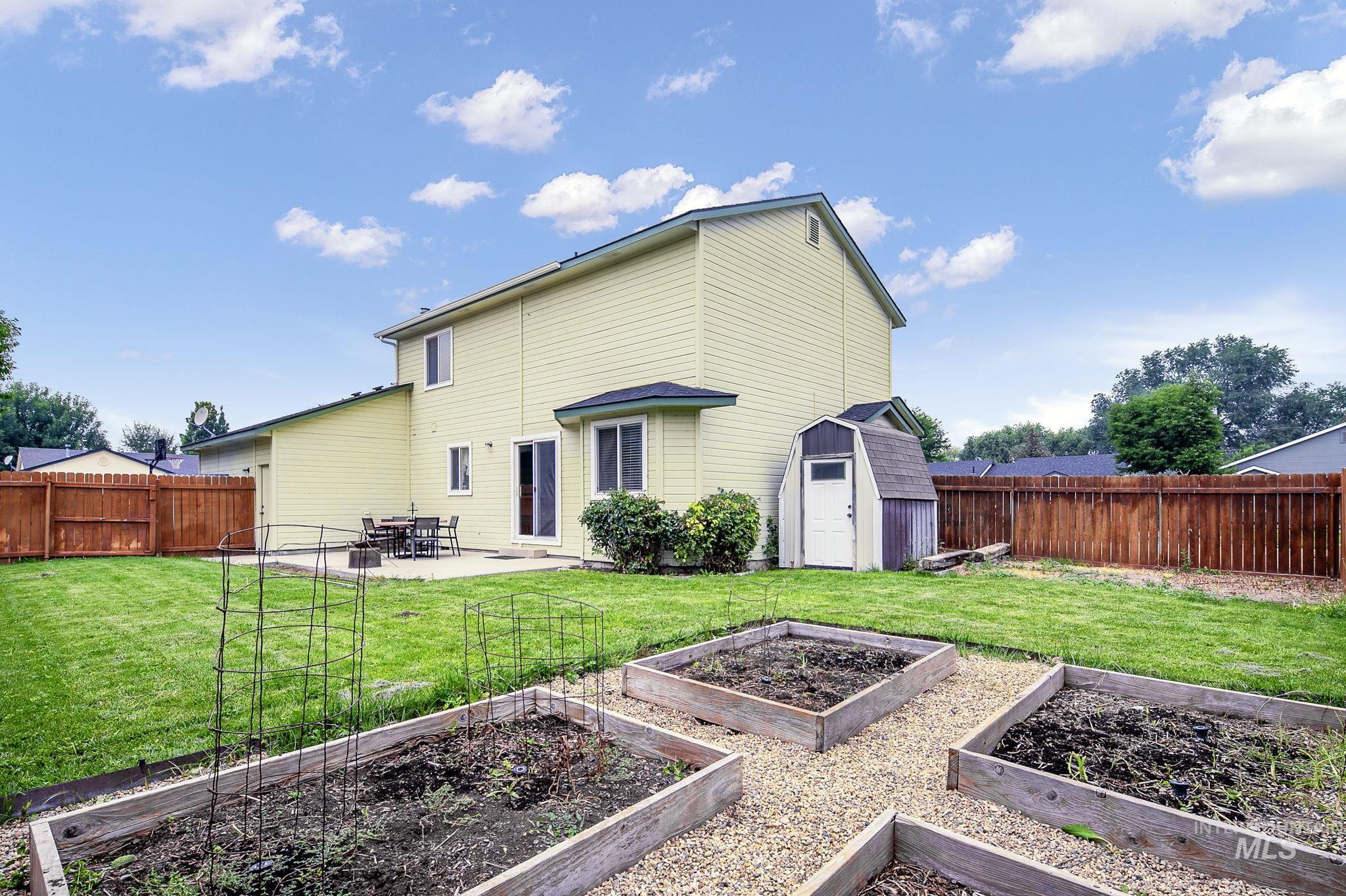 713 S Valley Dr, Nampa, Idaho 83686, 3 Bedrooms, 2.5 Bathrooms, Residential For Sale, Price $399,900, 98994925